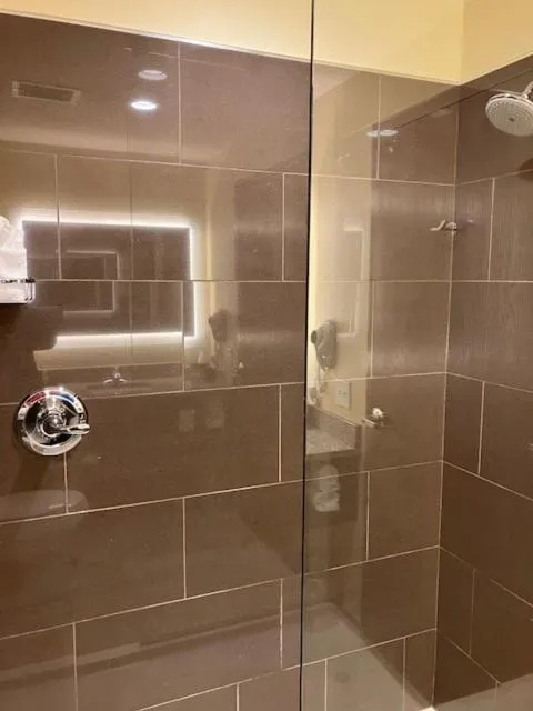 Creekstone Inn & Suites - St Marys