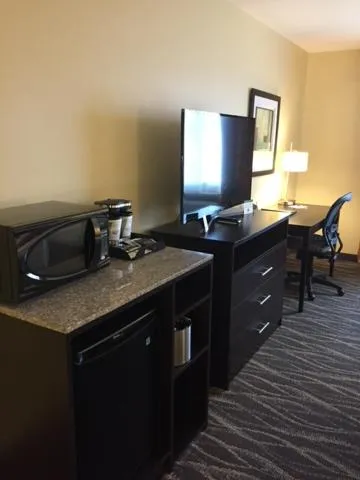 Creekstone Inn & Suites - St Marys