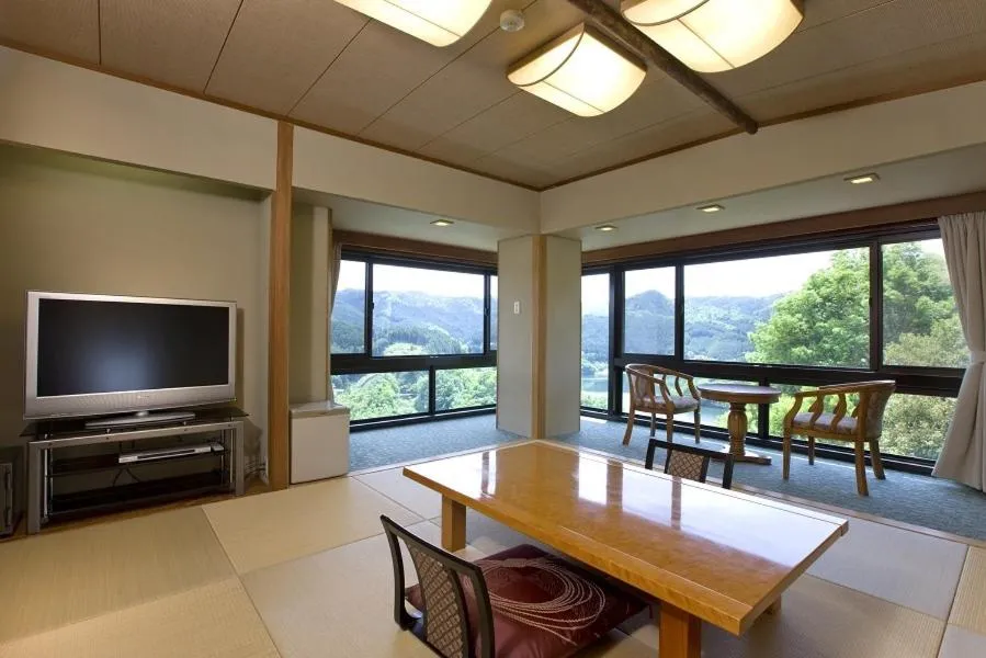 Living room in Shorenji Lake Hotel