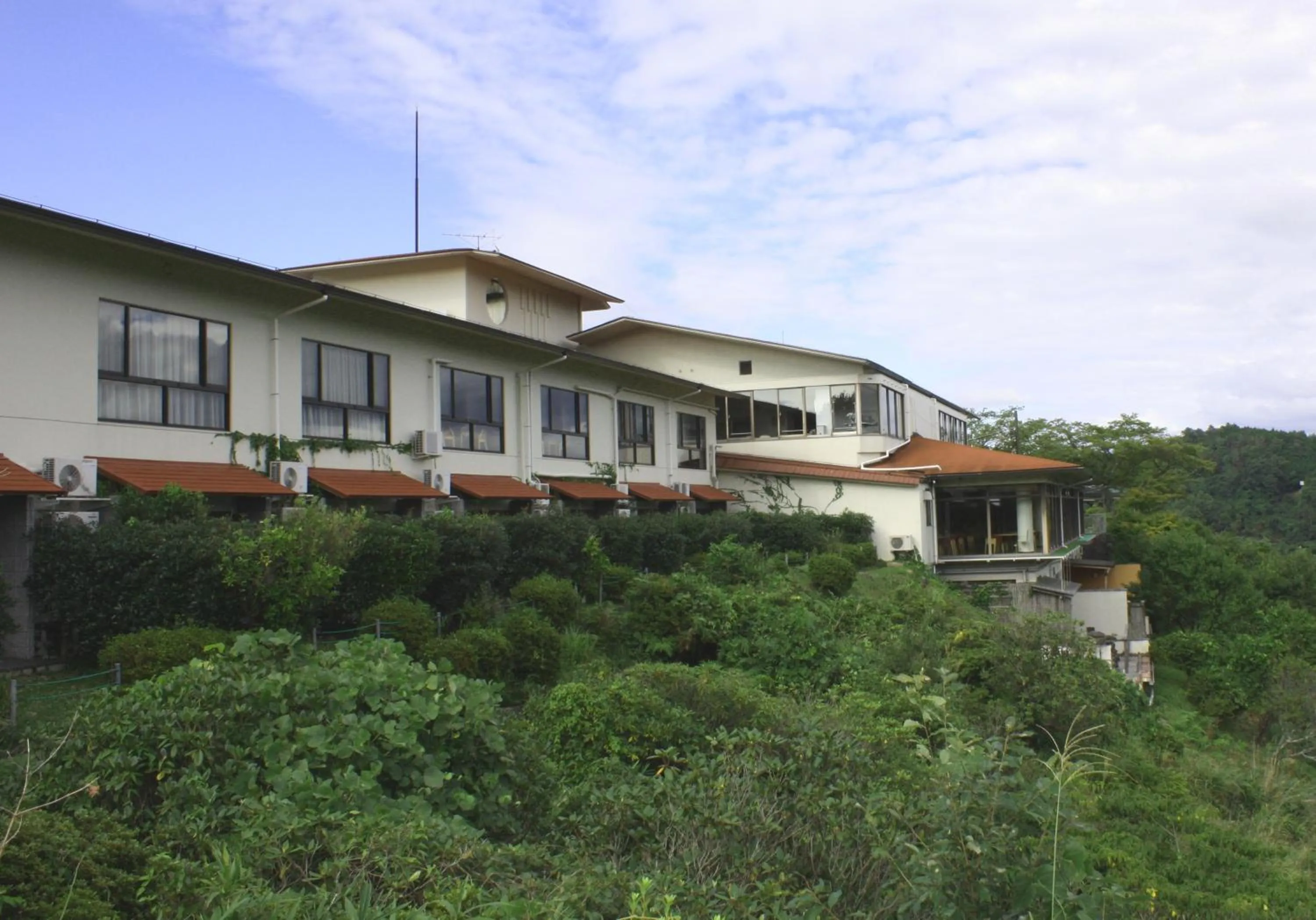 Property building in Shorenji Lake Hotel