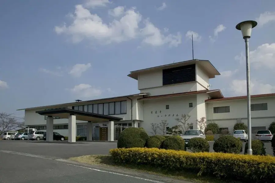 Facade/entrance in Shorenji Lake Hotel Facade/entrance in Shorenji Lake Hotel
