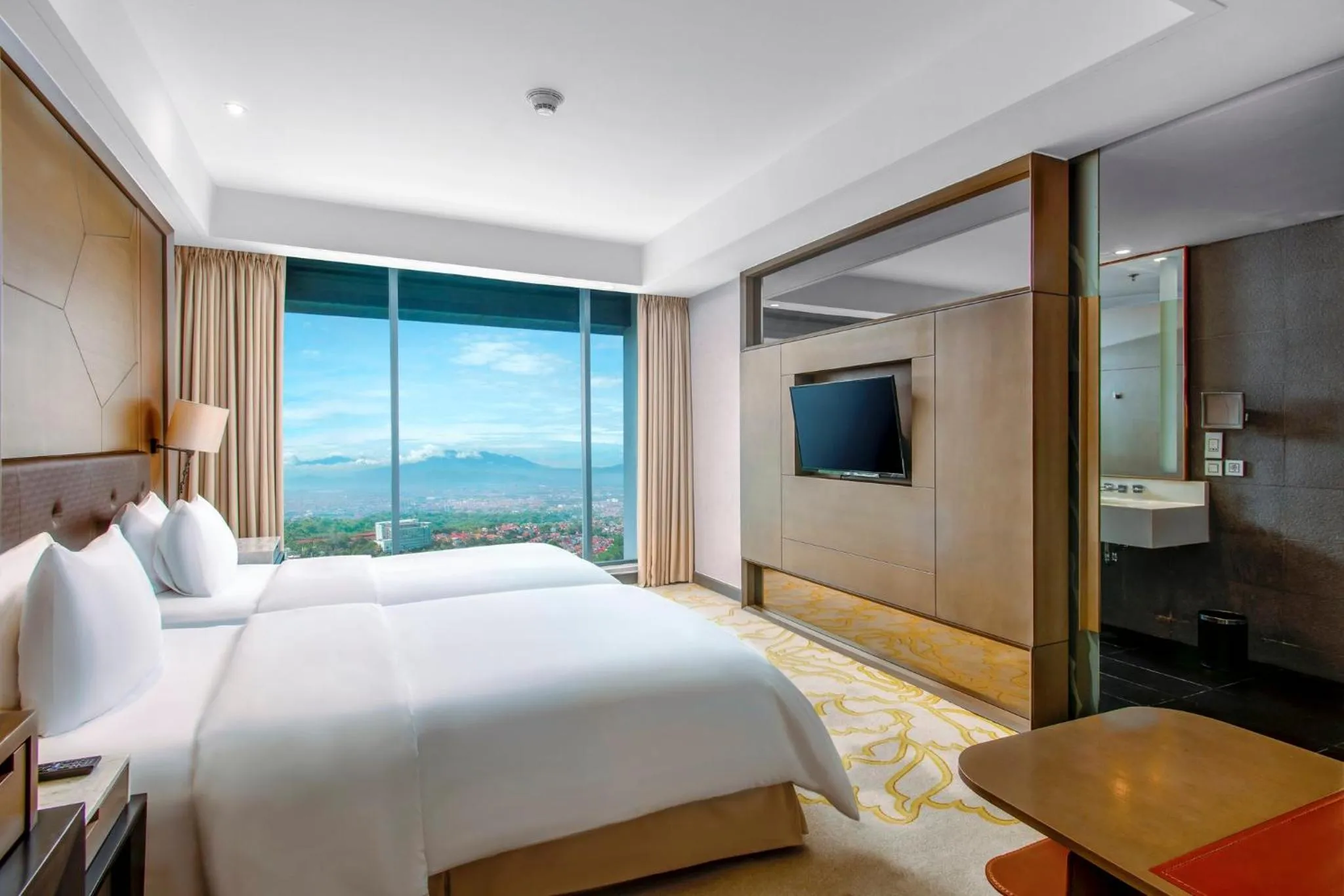 Photo of the whole room, Bed in InterContinental Bandung Dago Pakar by IHG