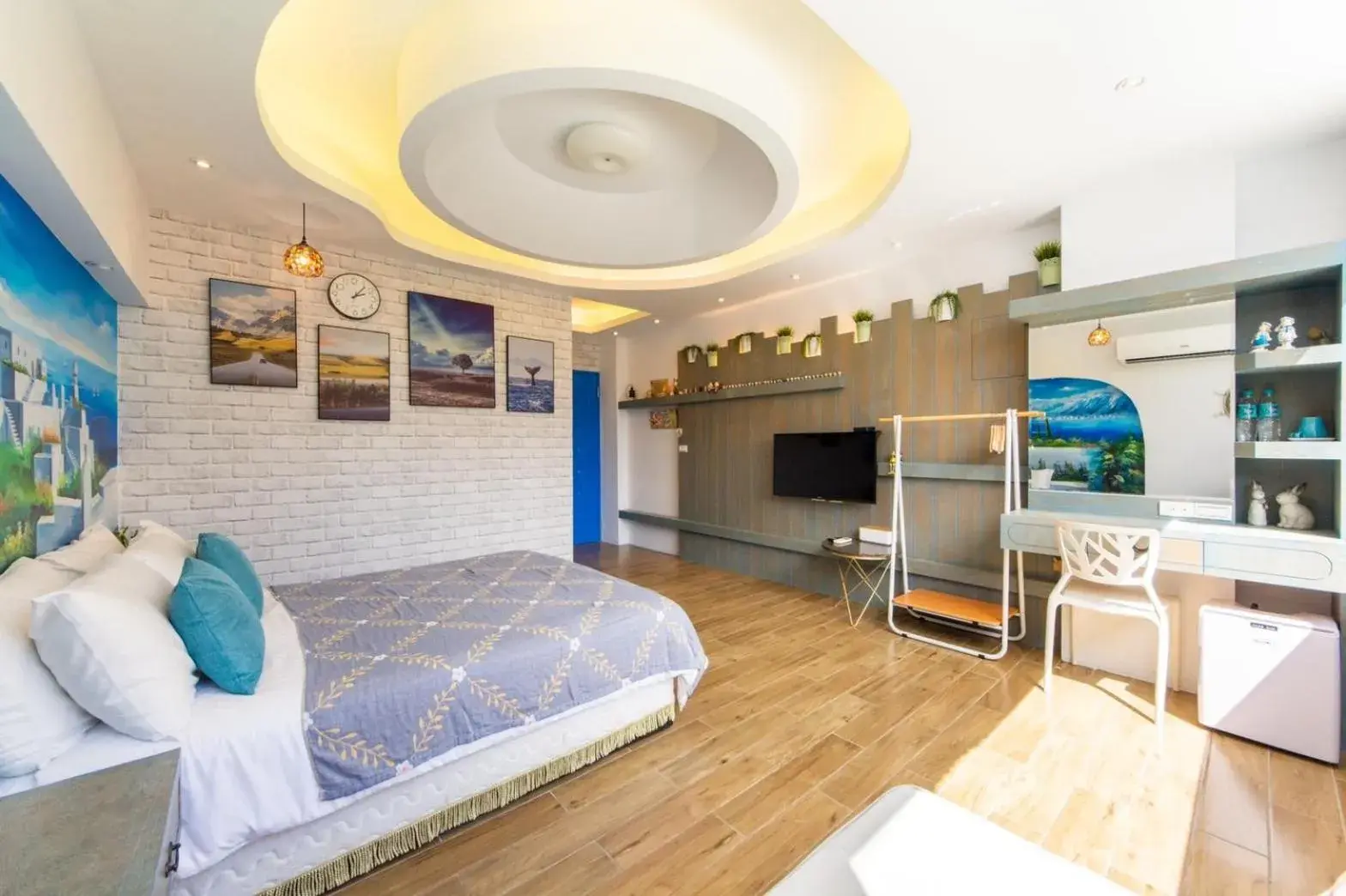 Photo of the whole room, Bed in Long To Sea Again Photo of the whole room, Bed in Long To Sea Again