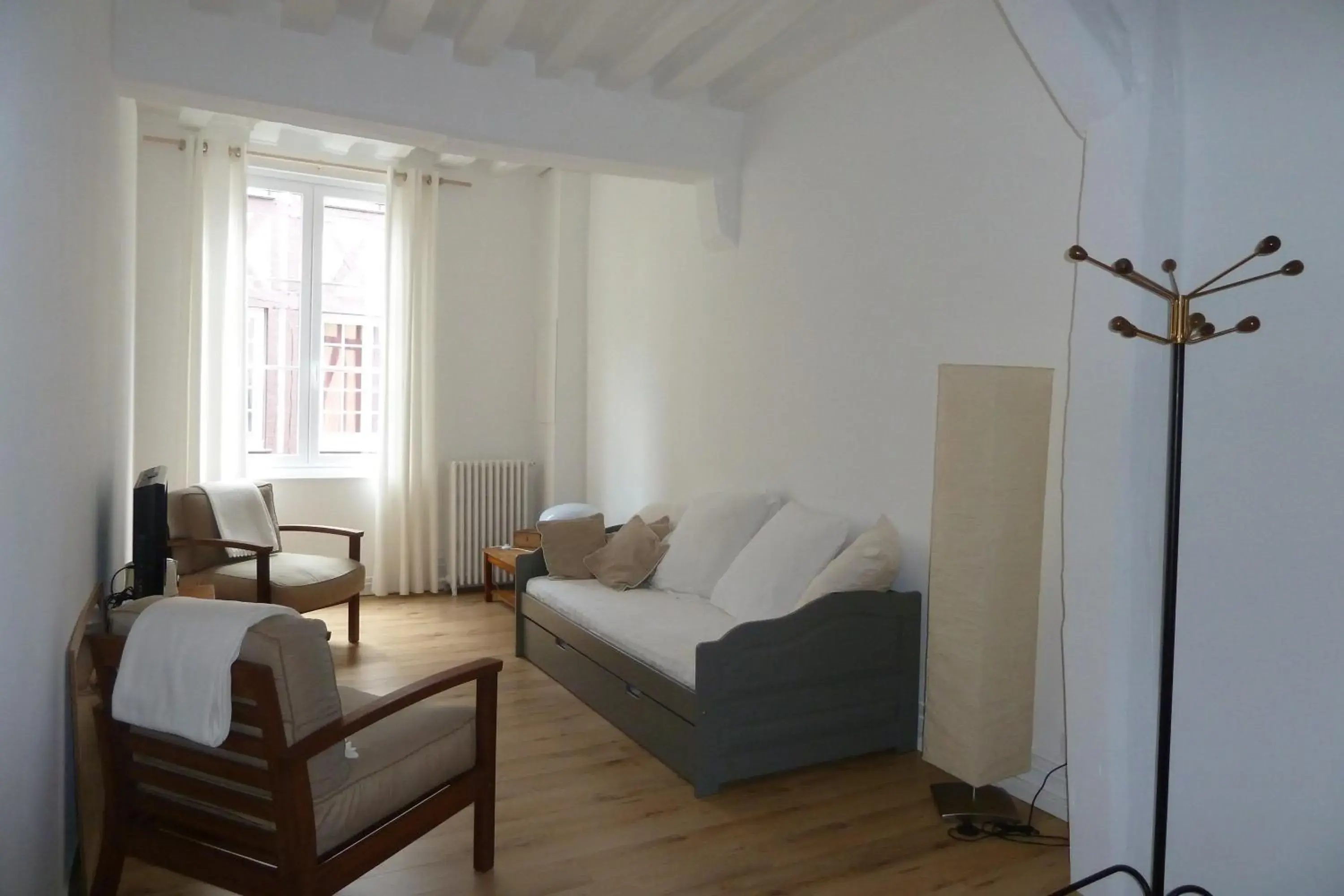 Une Chambre Dans L'atelier De R Une Chambre Dans L'atelier De R