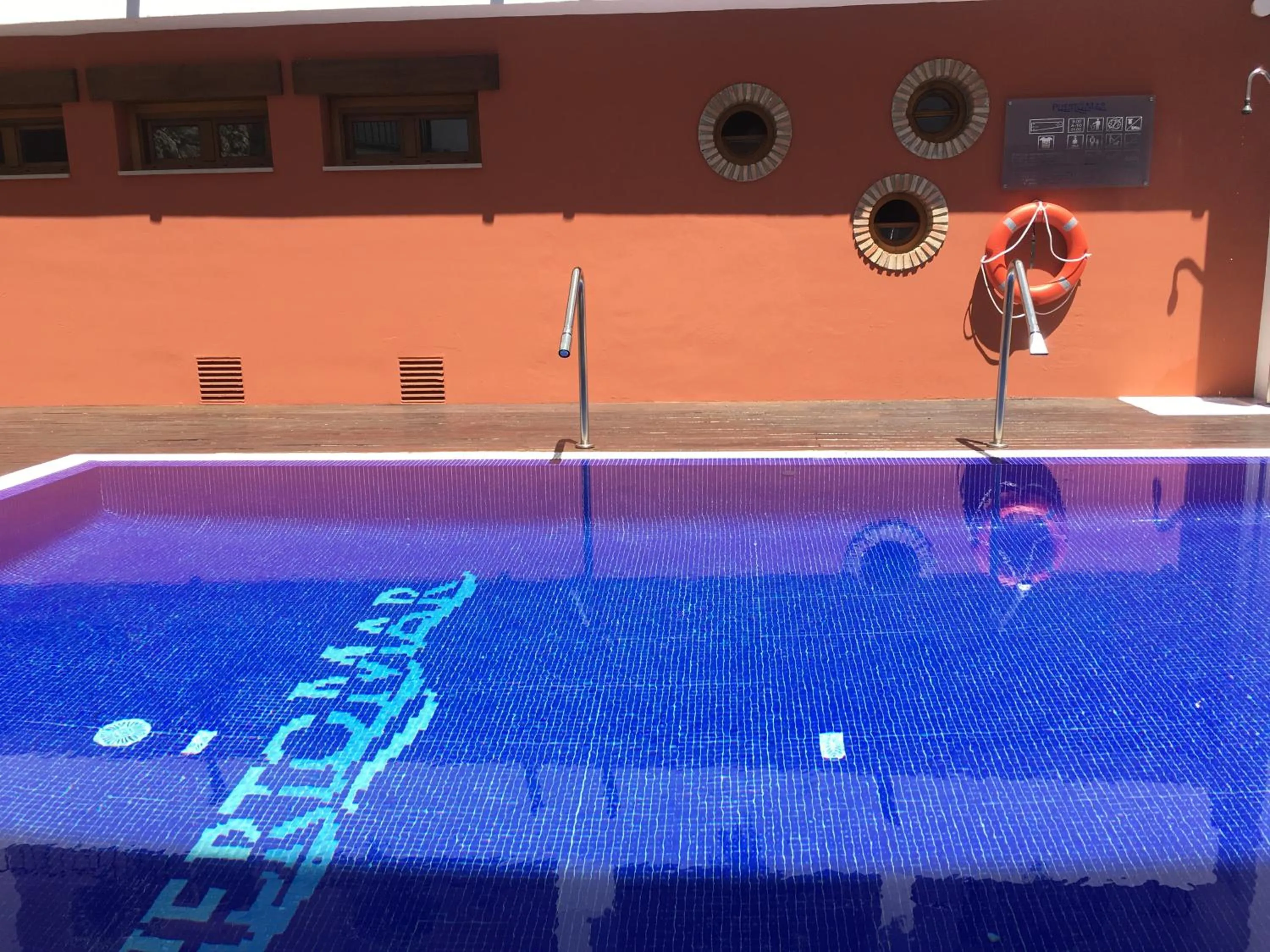 Swimming pool in Aparthotel Puerto Mar