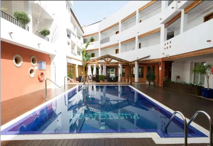 Swimming pool in Aparthotel Puerto Mar