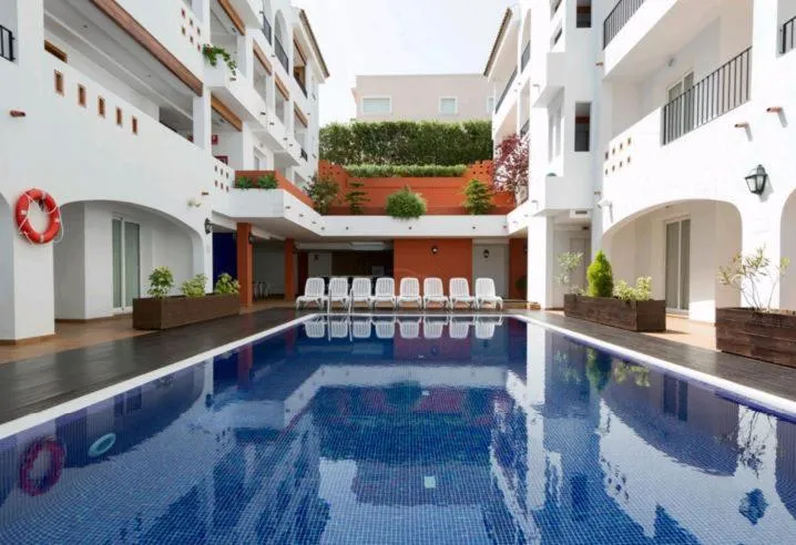 Swimming pool in Aparthotel Puerto Mar