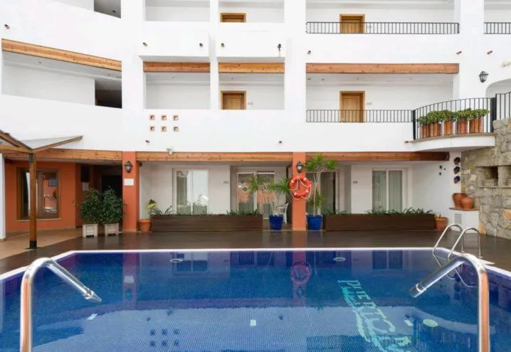 Swimming pool in Aparthotel Puerto Mar