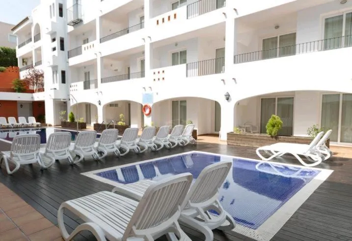 Swimming pool in Aparthotel Puerto Mar