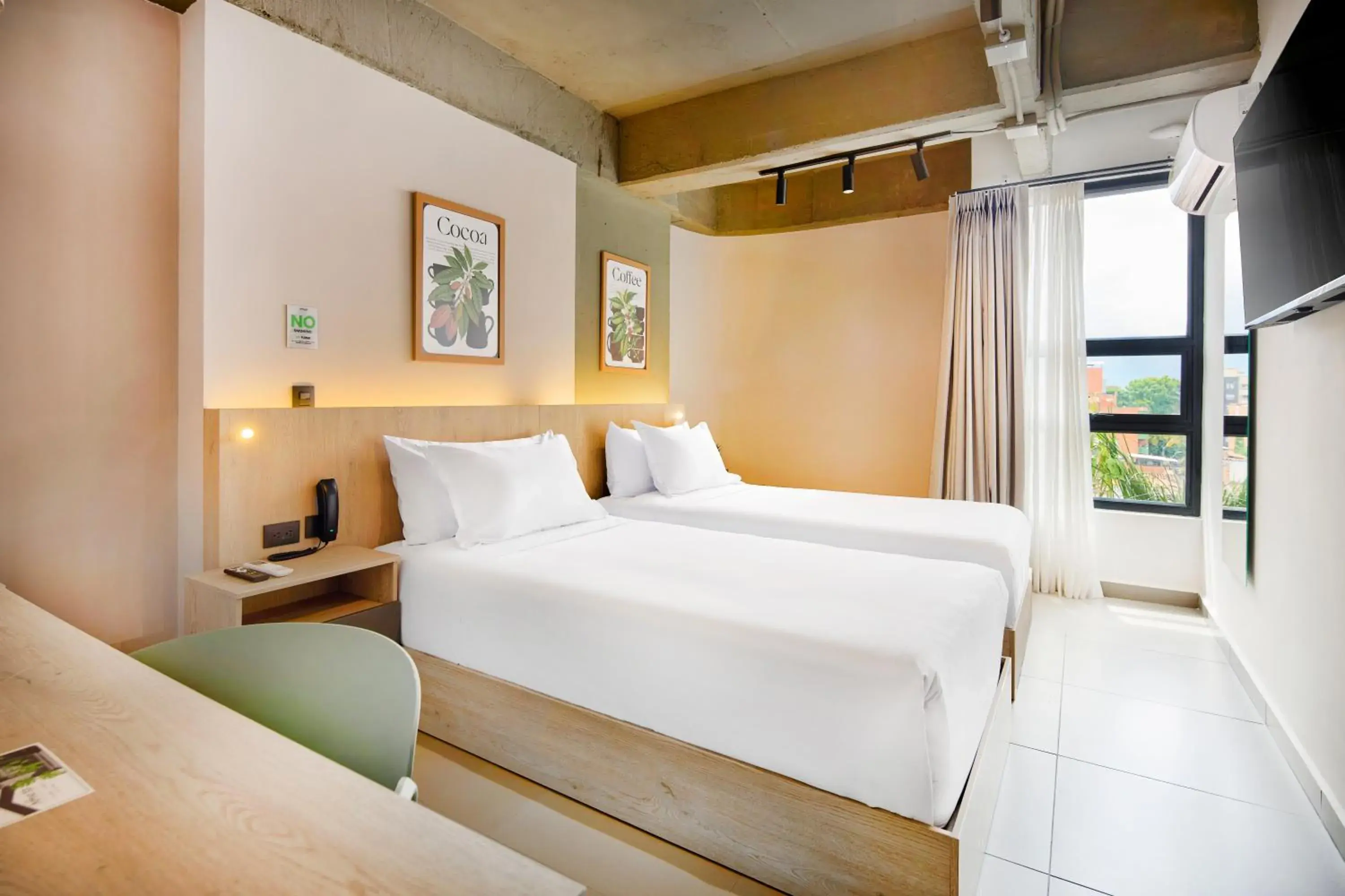 Deluxe Twin Room in Hotel Attic 33 Deluxe Twin Room in Hotel Attic 33