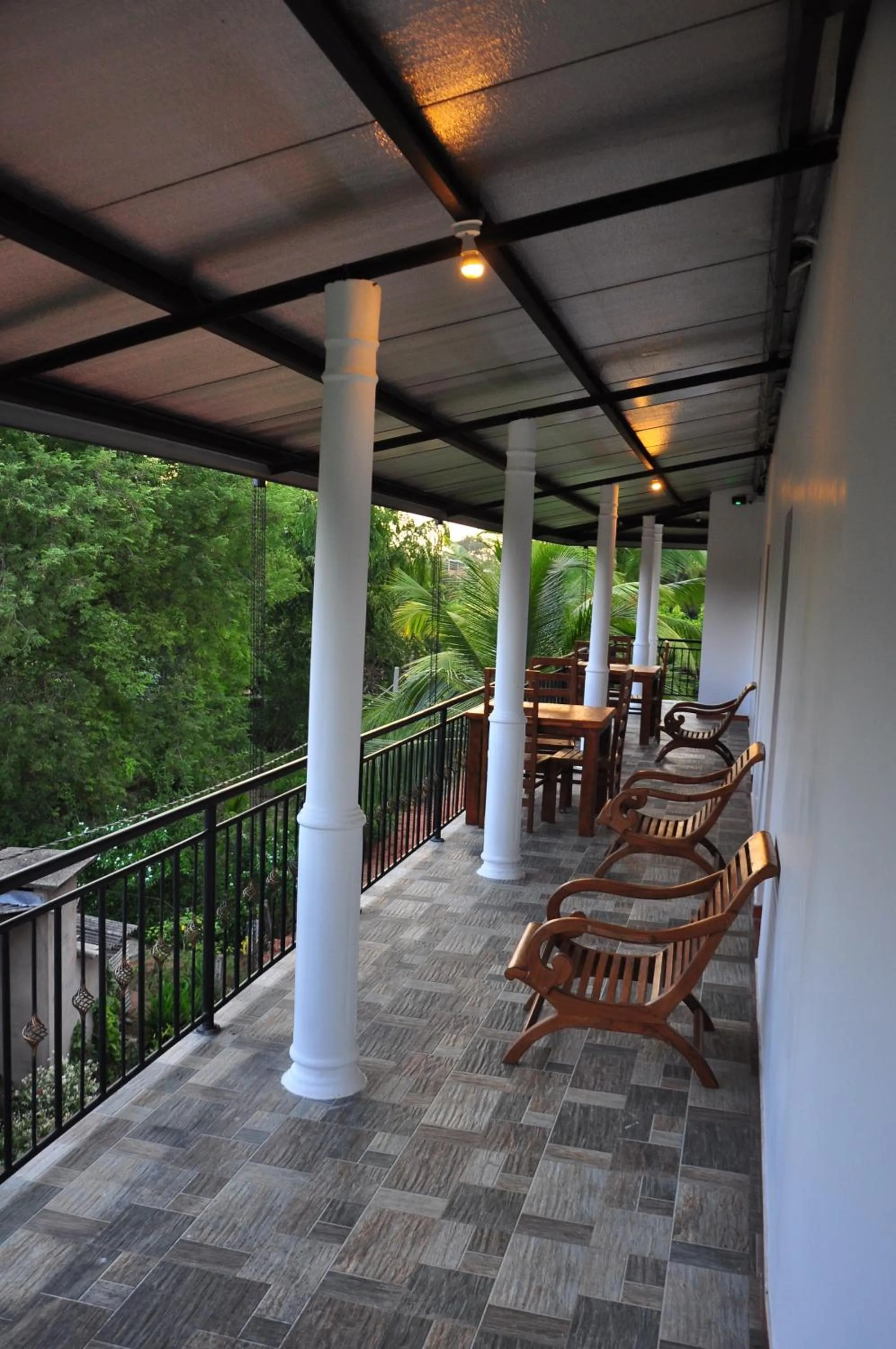 Restaurant/places to eat in Rajarata Family Resort