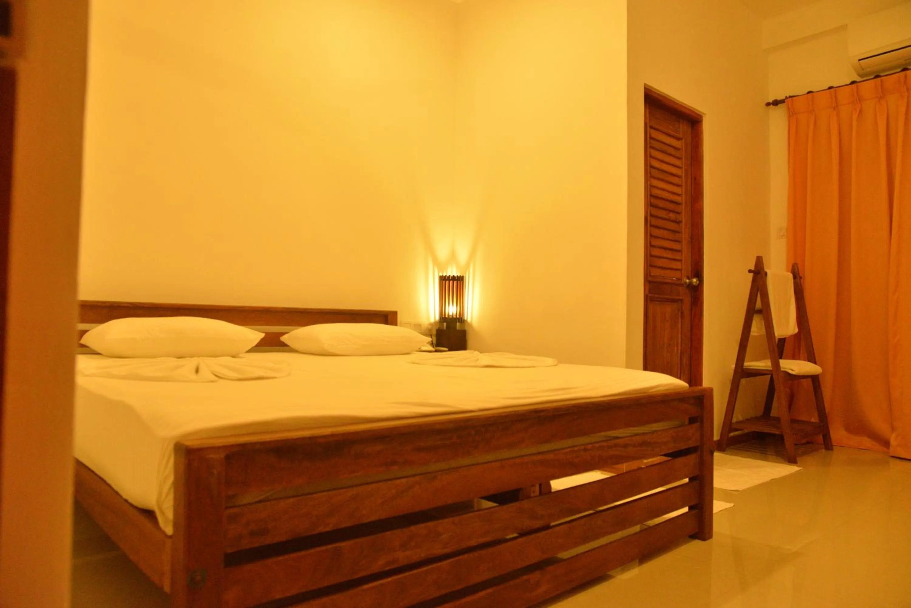 Bedroom, Bed in Rajarata Family Resort