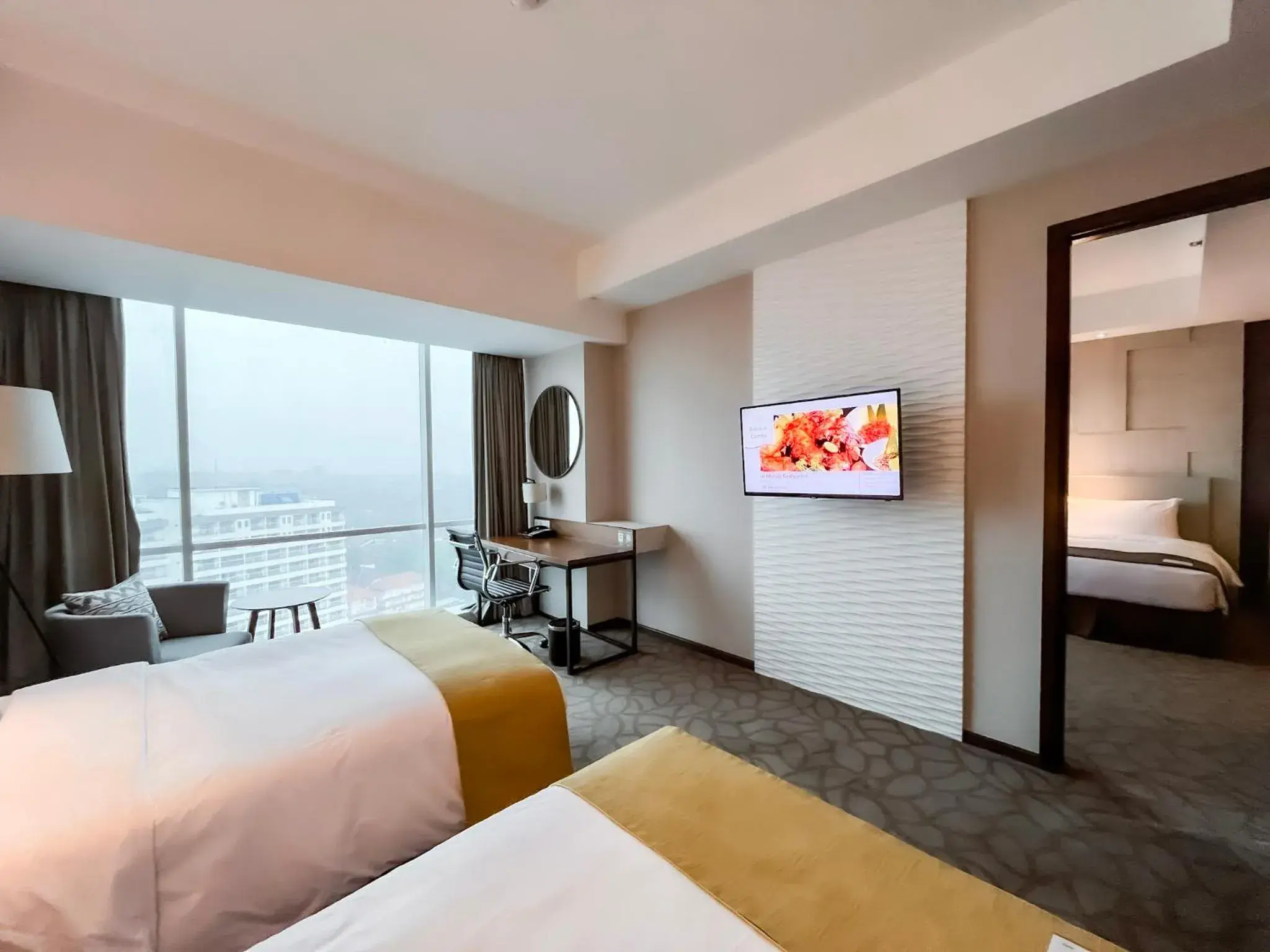 Premium Family Room in Crowne Plaza Bandung by IHG Premium Family Room in Crowne Plaza Bandung by IHG