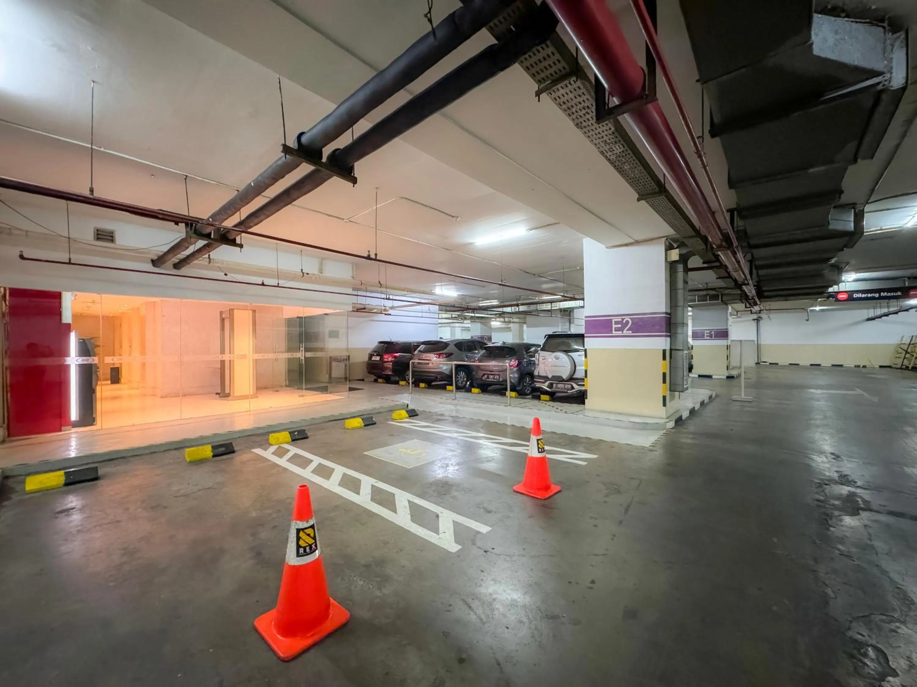 Parking in Crowne Plaza Bandung by IHG