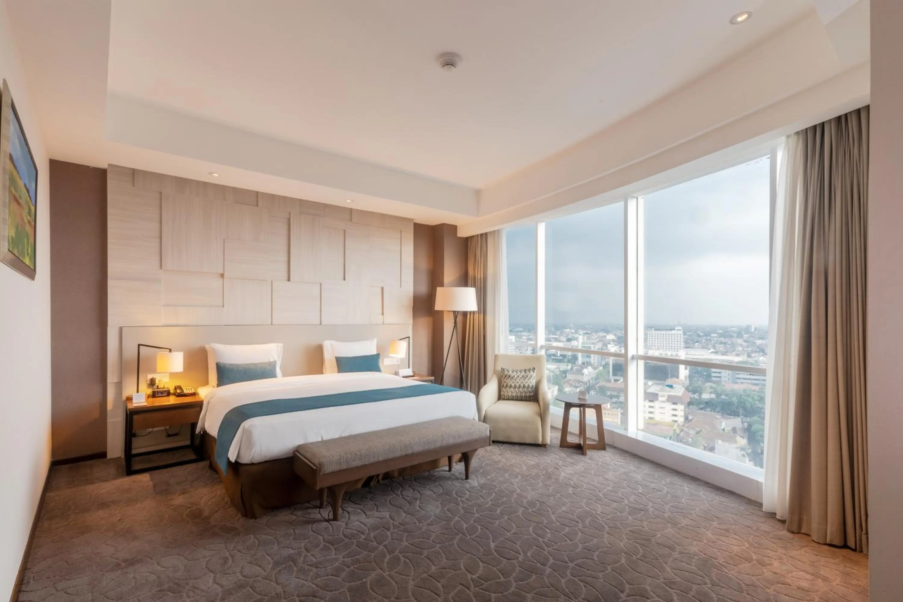 Bedroom, Bed in Crowne Plaza Bandung by IHG