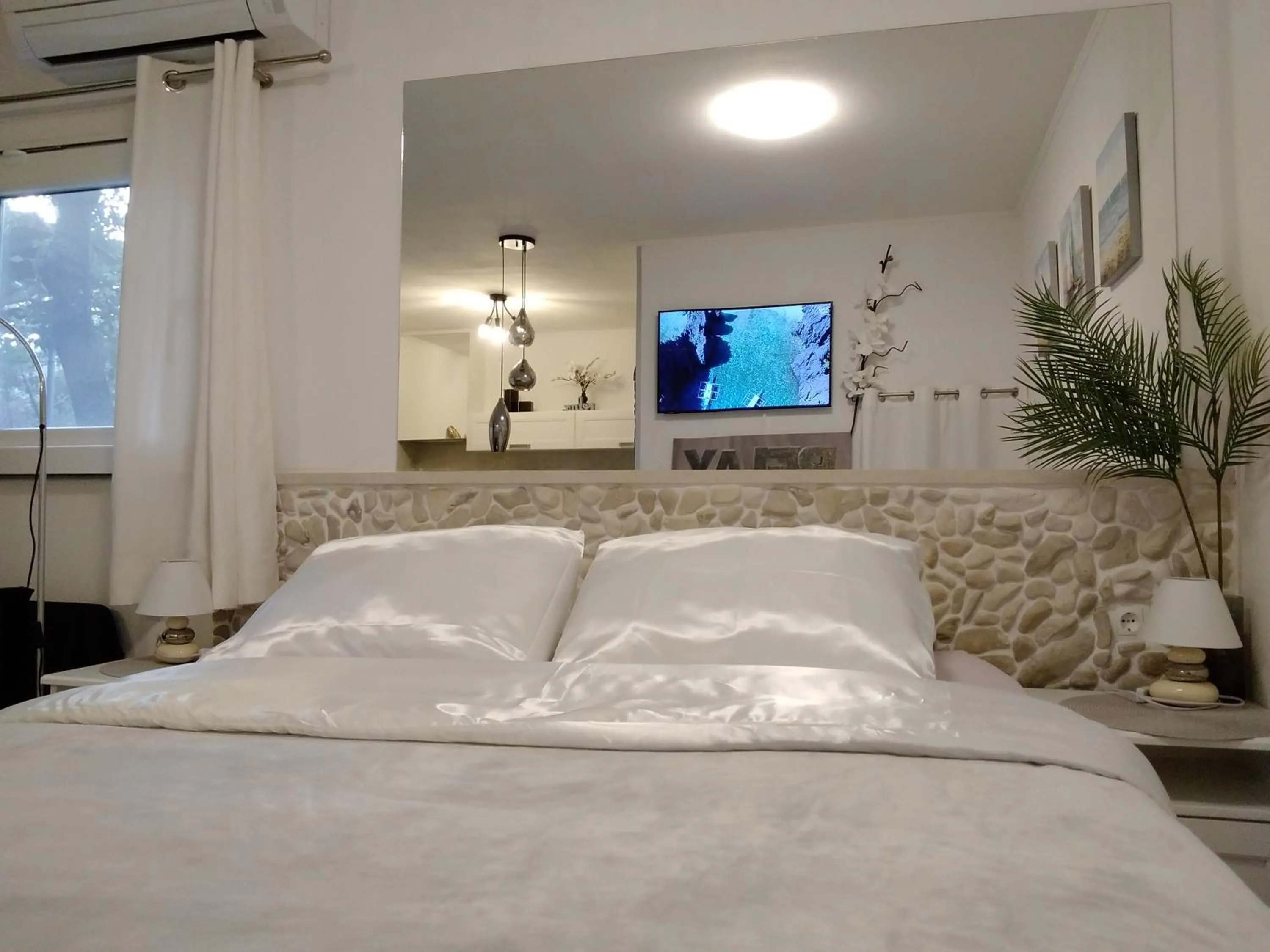 Bed in Relax tiny villas 40 meters of the beach