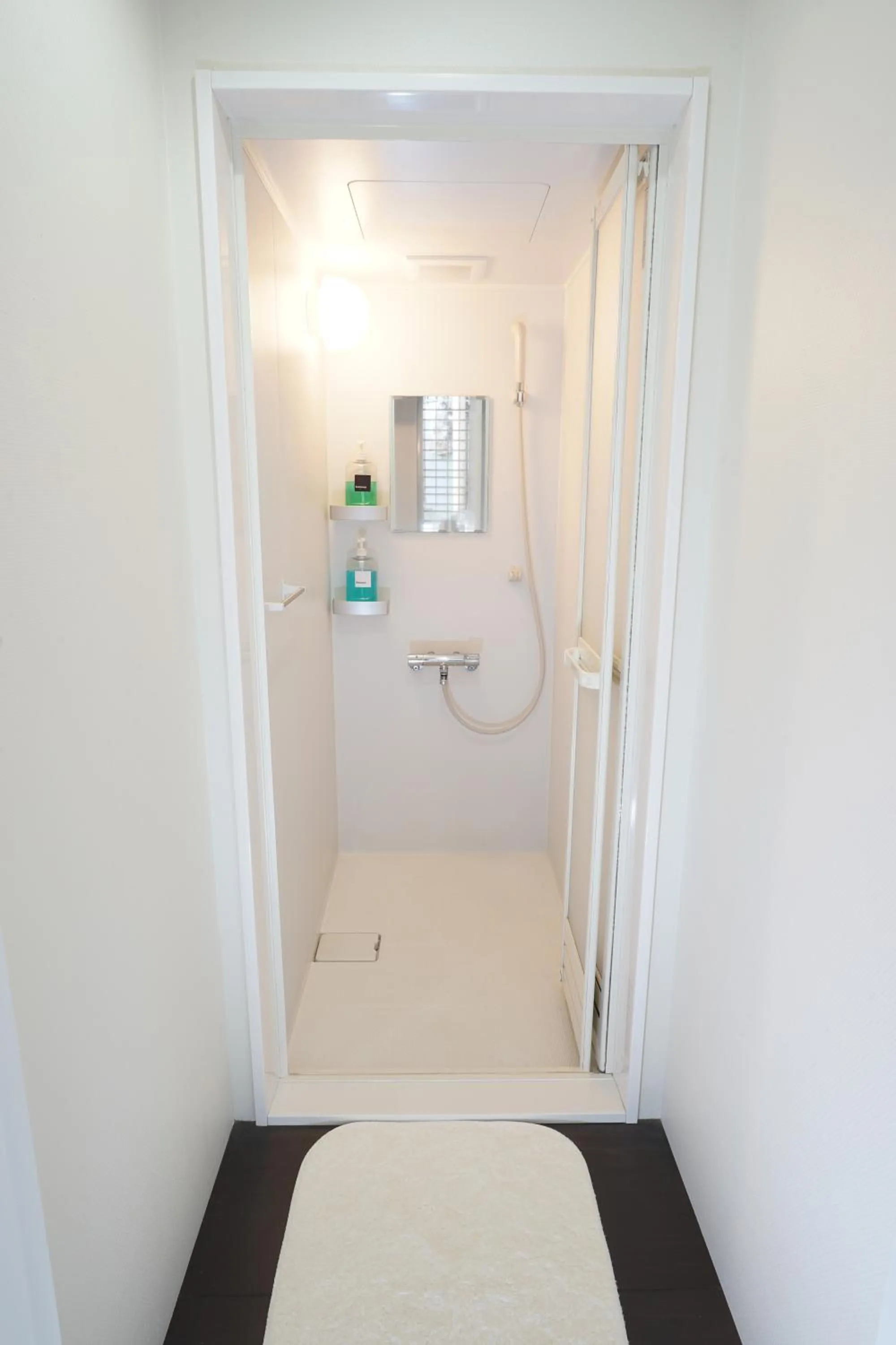 Shower in Santiago Guesthouse Hiroshima