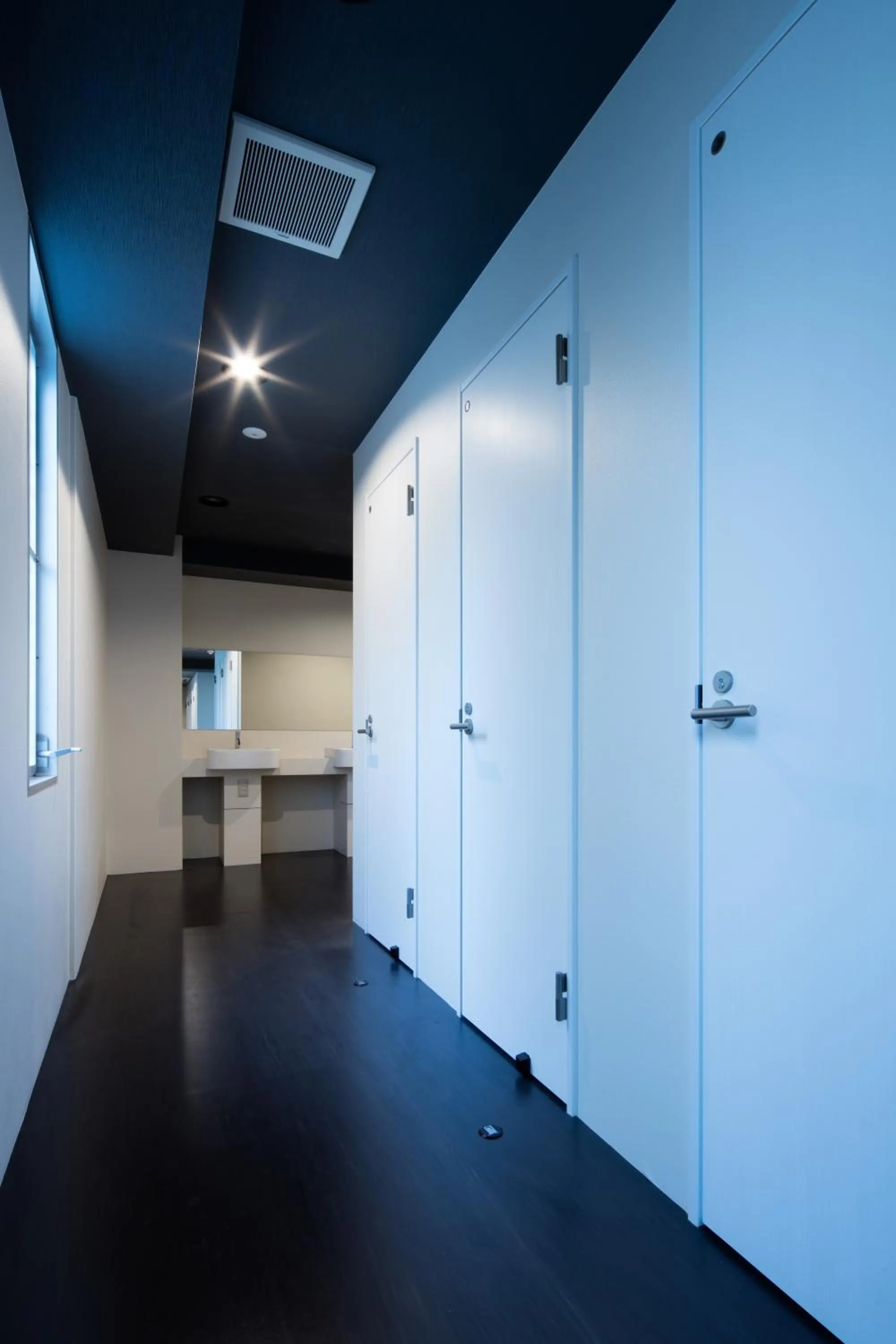 Shower in Santiago Guesthouse Hiroshima