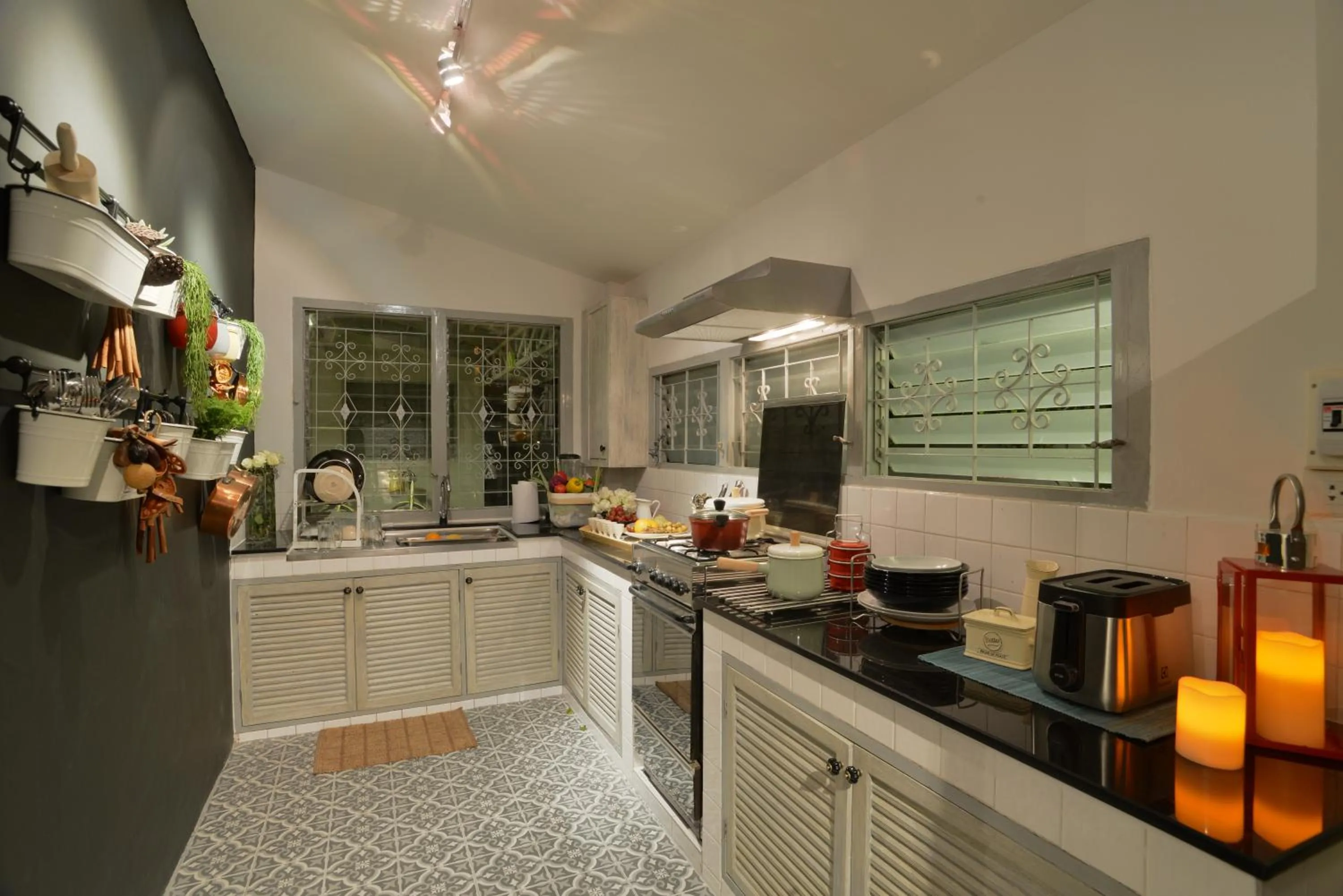 Kitchen or kitchenette in Private Pool Villa 88 Nimman Chiangmai