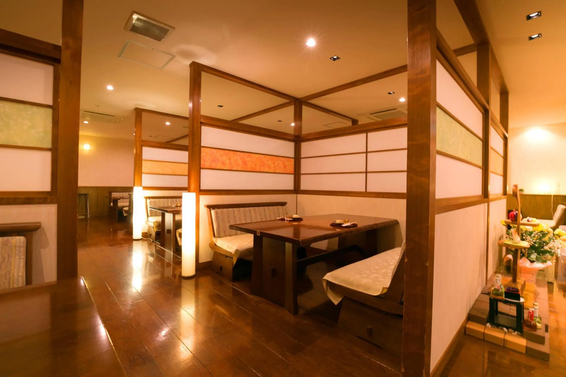 Restaurant/places to eat in Dogo Grand Hotel