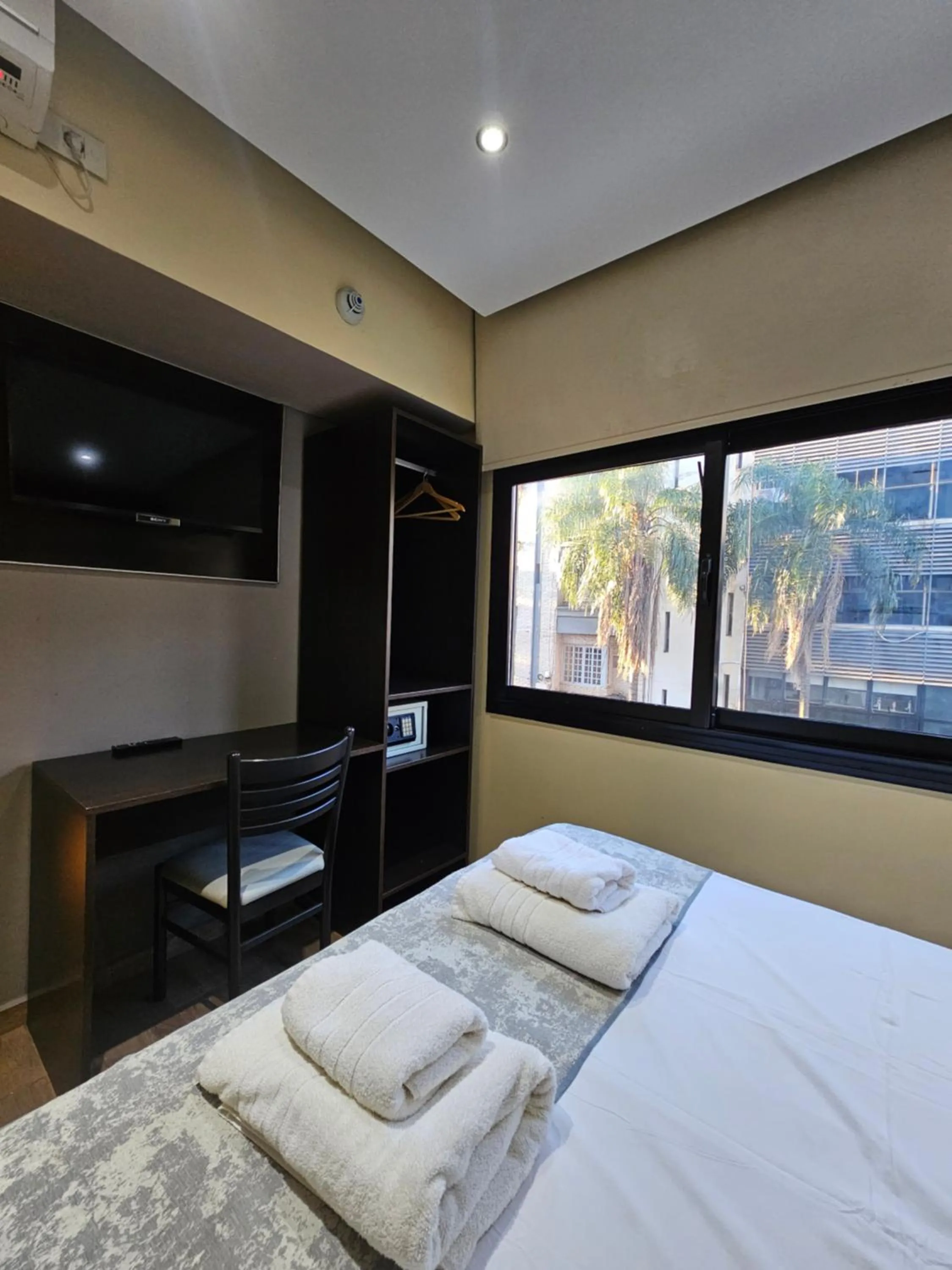 Bed in Hotel Grand Lago