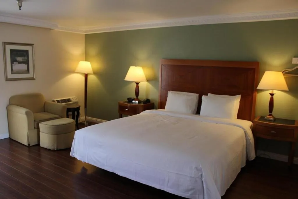 Bed in Garvey Inn Hotel - 小台北酒店, Monterey Park