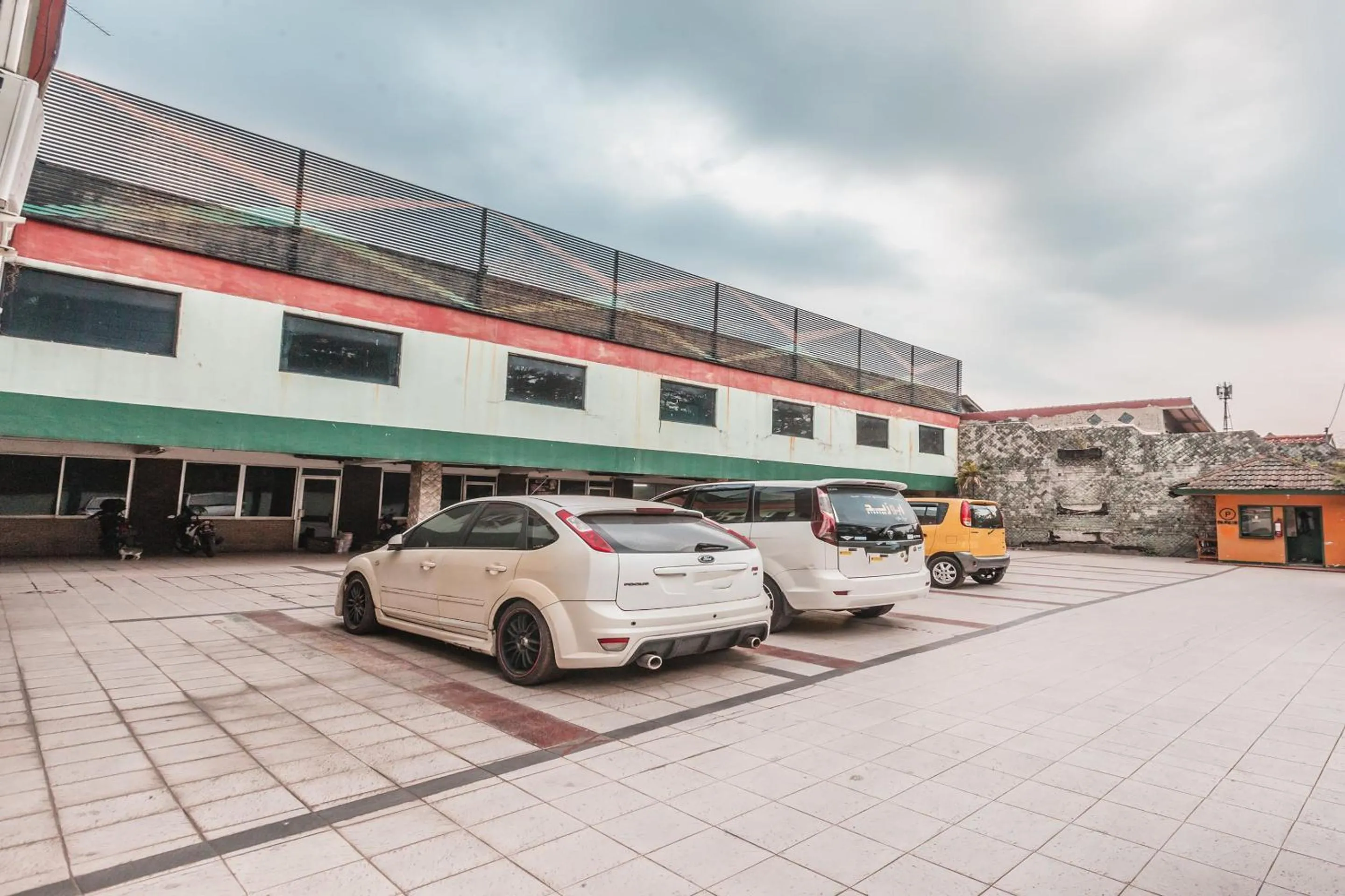On site in OYO 94759 Hotel Taman Cibinong