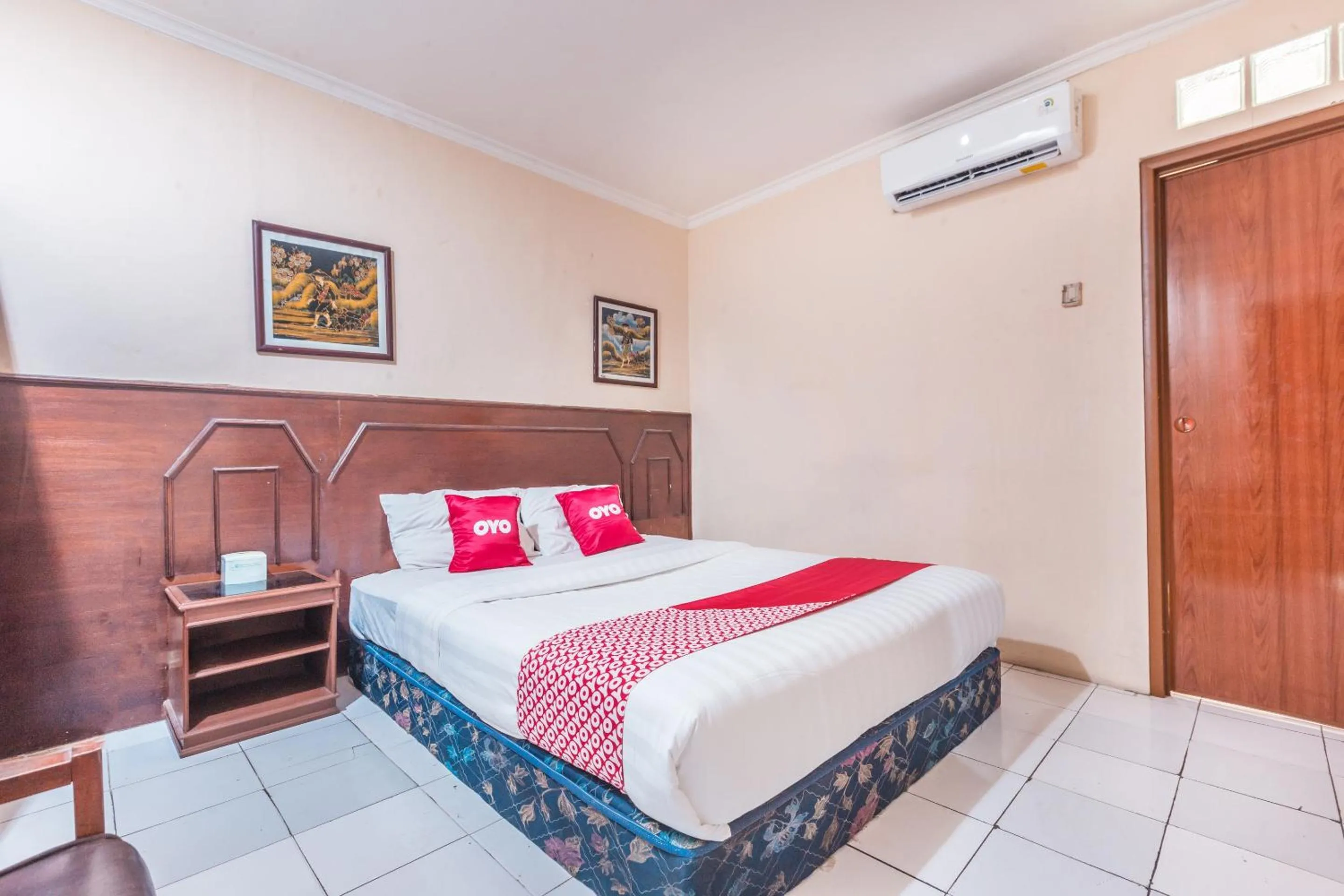 Bedroom, Bed in OYO 94759 Hotel Taman Cibinong