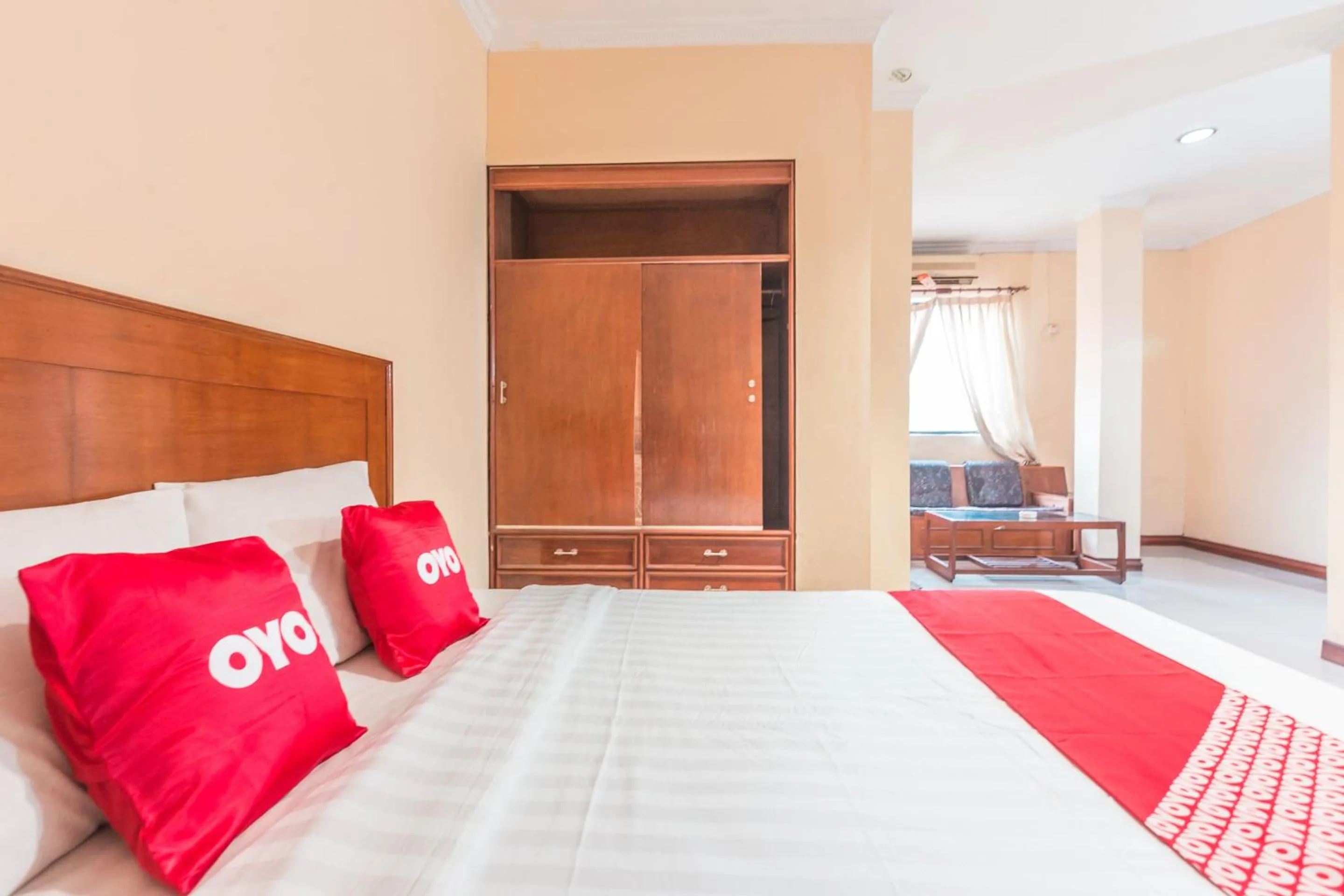 Bedroom, Bed in OYO 94759 Hotel Taman Cibinong