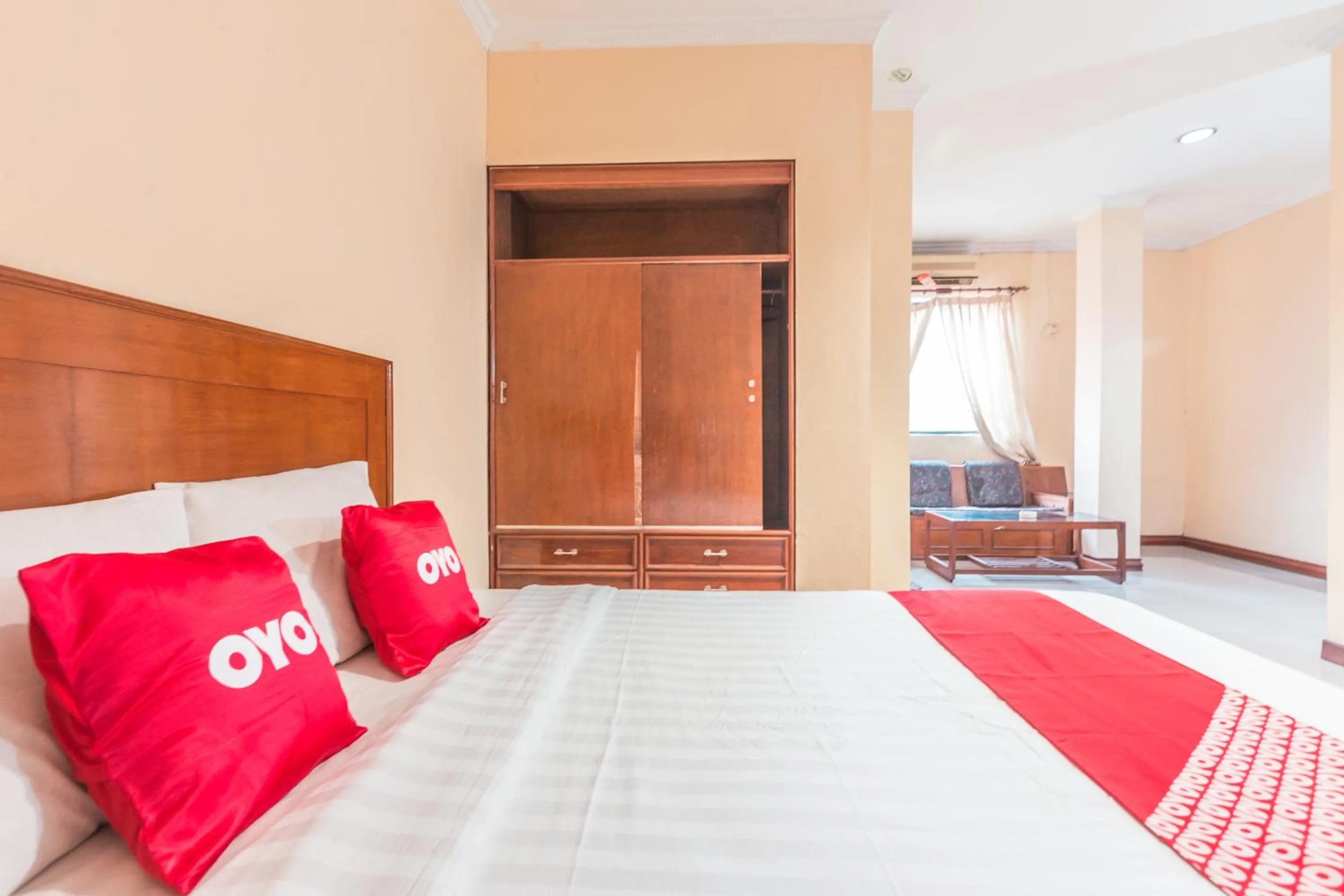 Bedroom, Bed in OYO 94759 Hotel Taman Cibinong