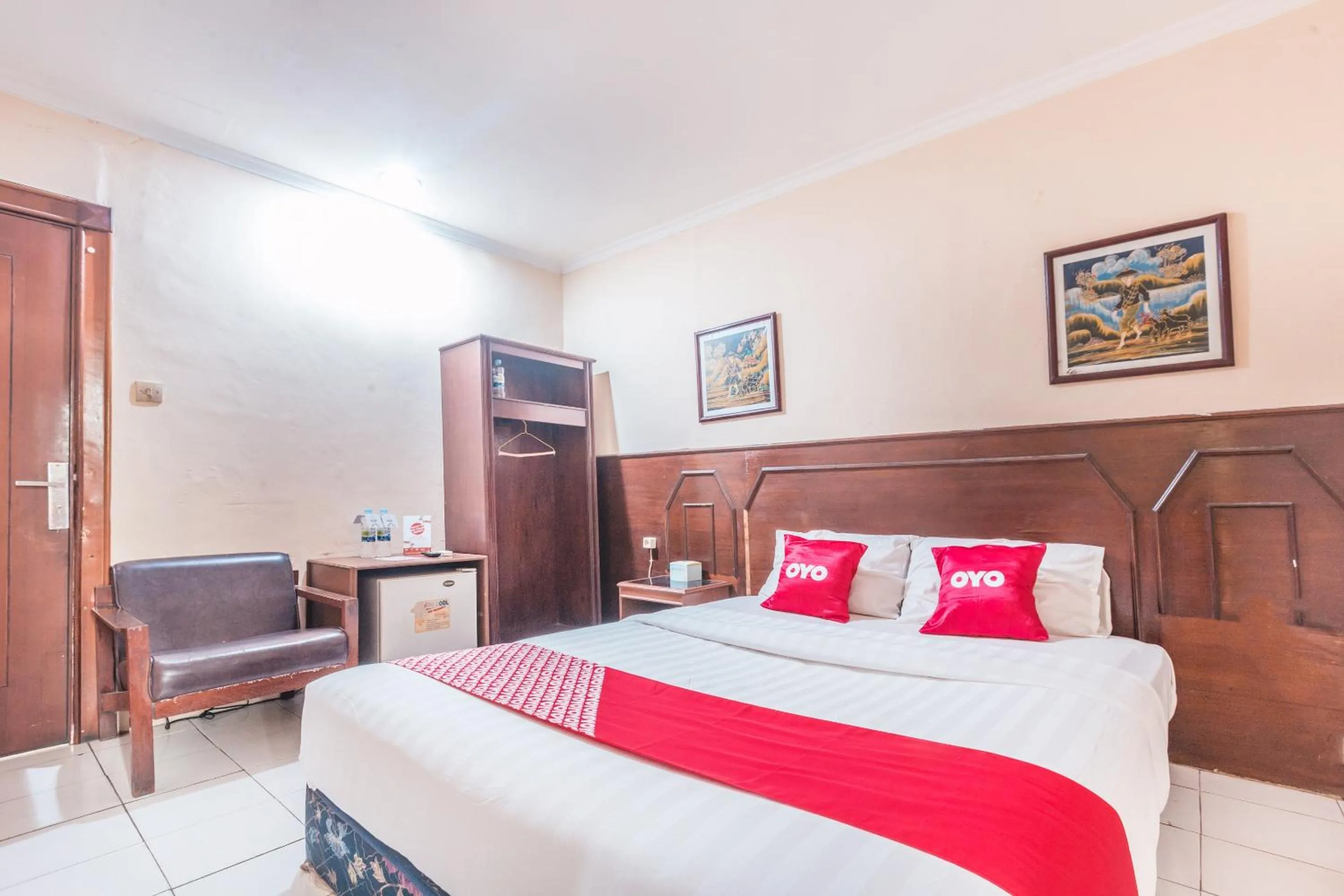 Bedroom, Bed in OYO 94759 Hotel Taman Cibinong