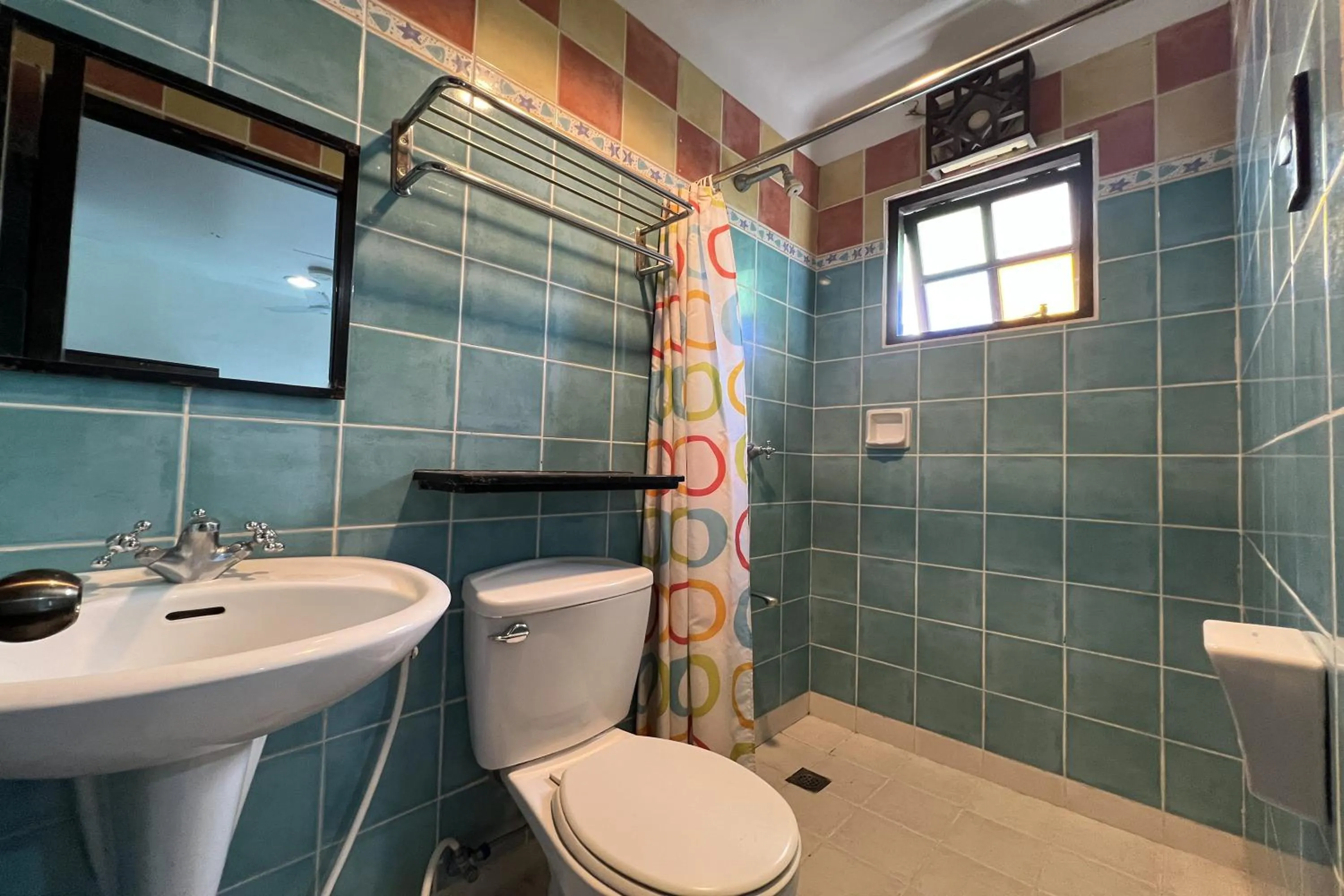 Bathroom in Bangera Inn