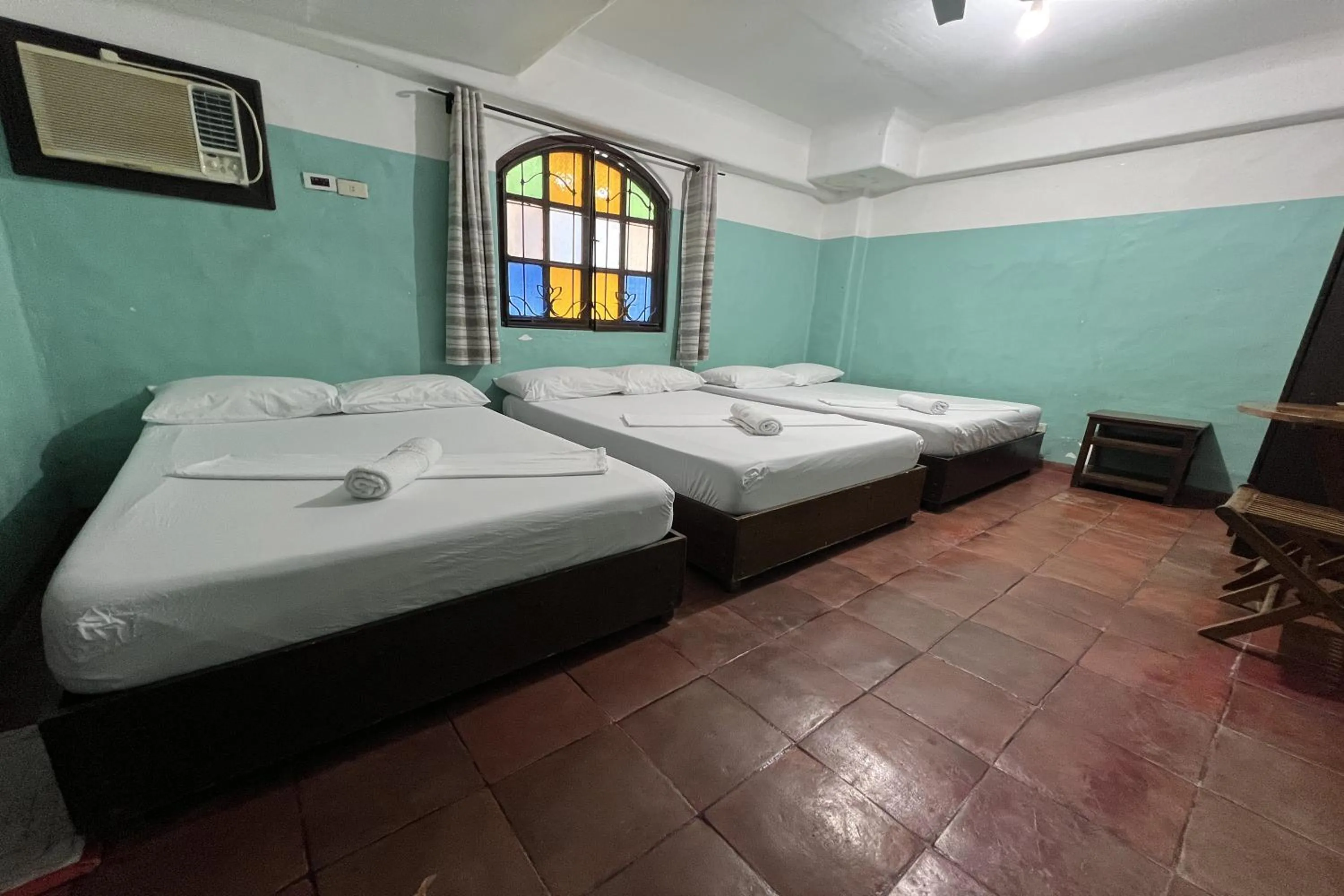 Photo of the whole room, Bed in Bangera Inn