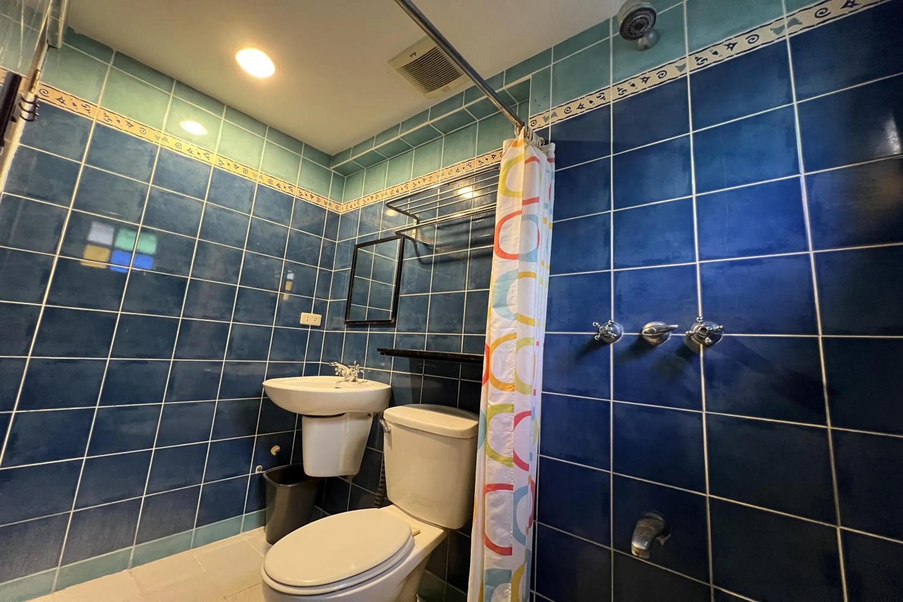 Bathroom in Bangera Inn