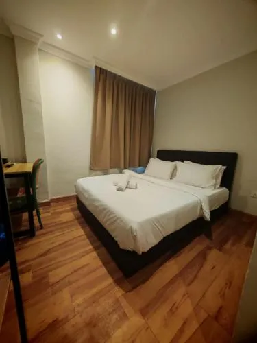 Deluxe Queen Room in Swing & Pillows - Dataran Nilai