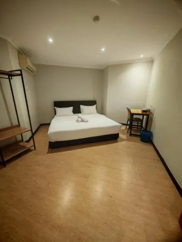 Standard Queen Room in Swing & Pillows - Dataran Nilai