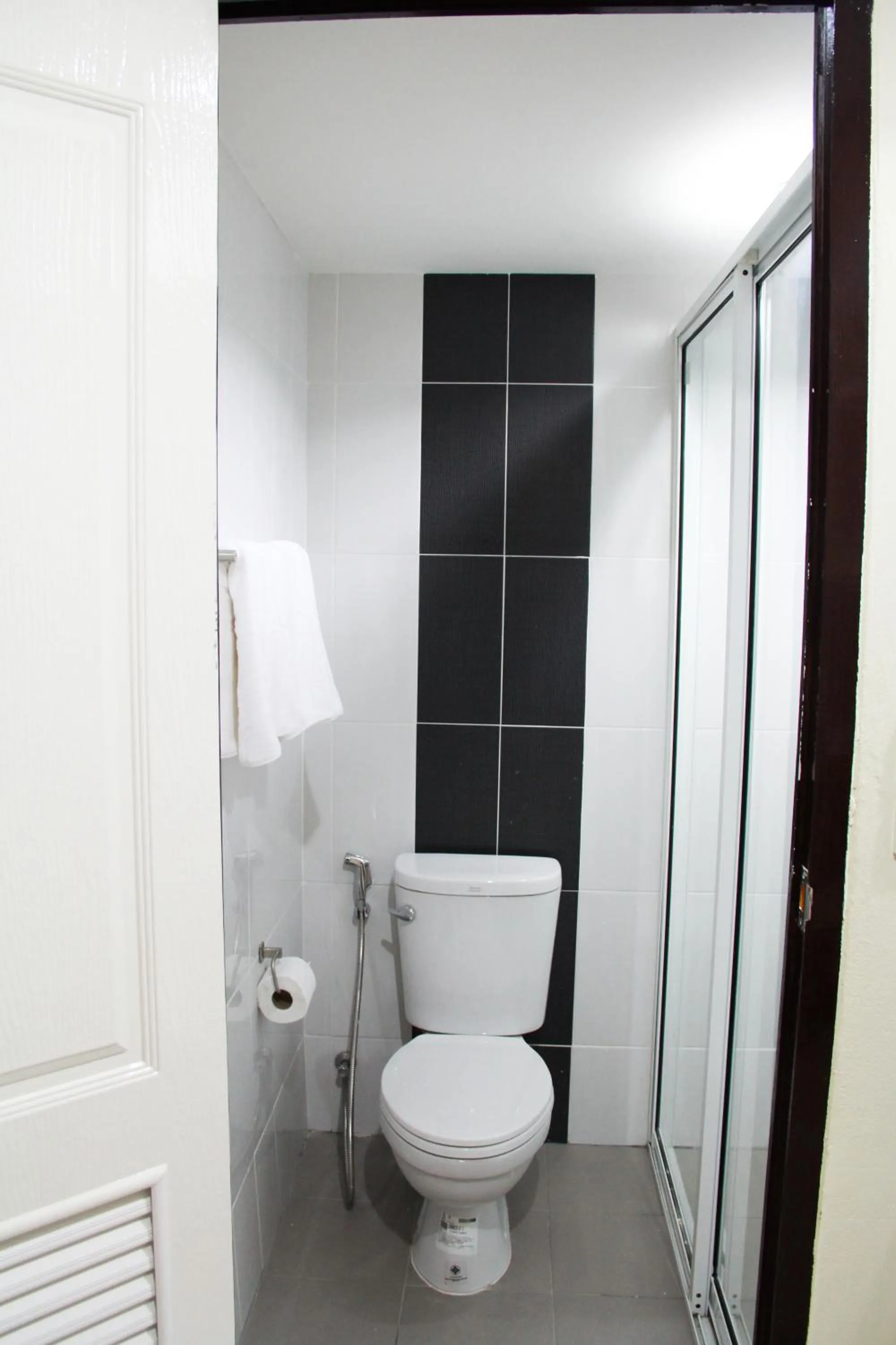 Bathroom in La Porte Hotel Bangkok