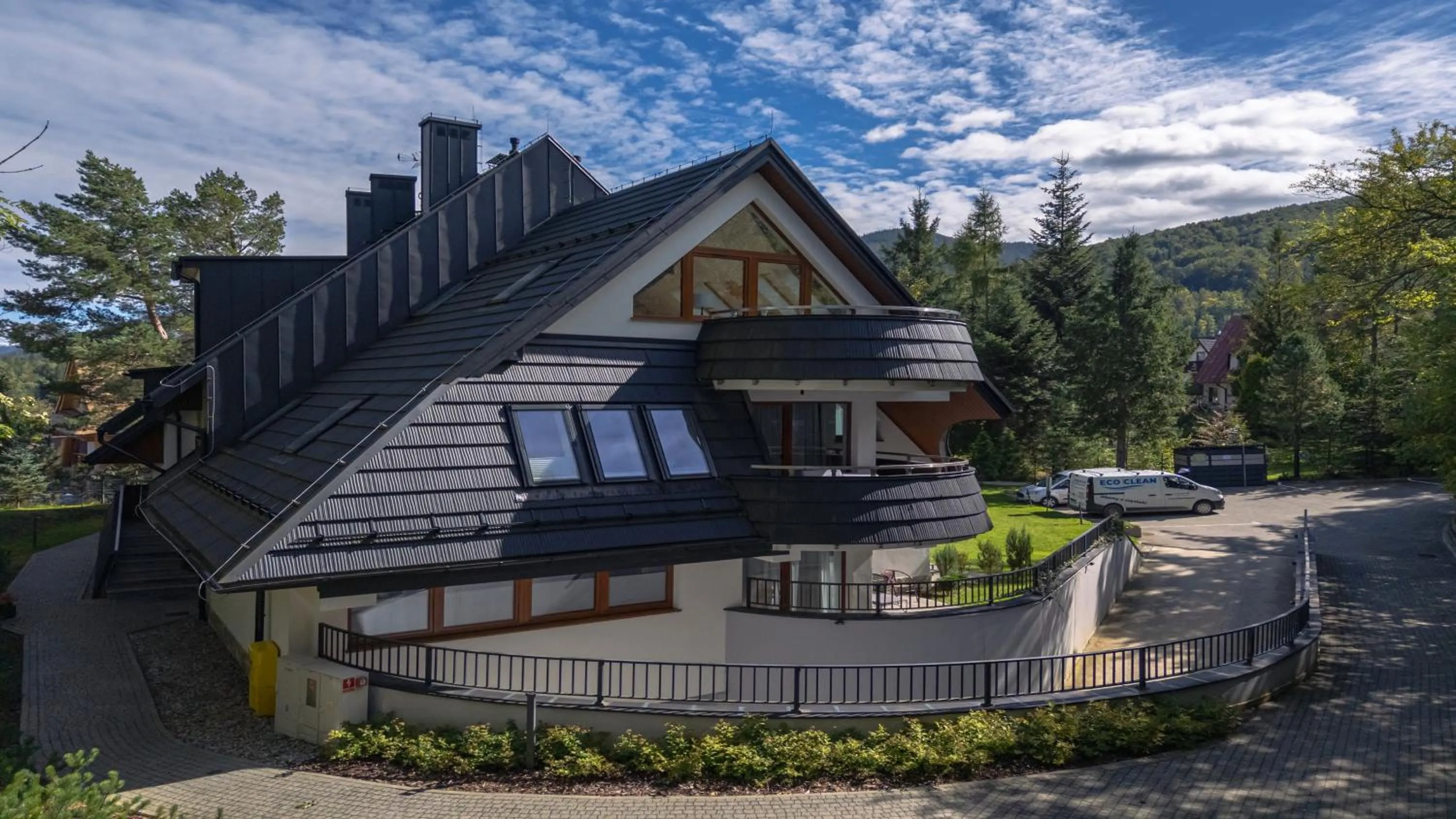 Property building in Bogdańskiego Residence, Sun & Snow