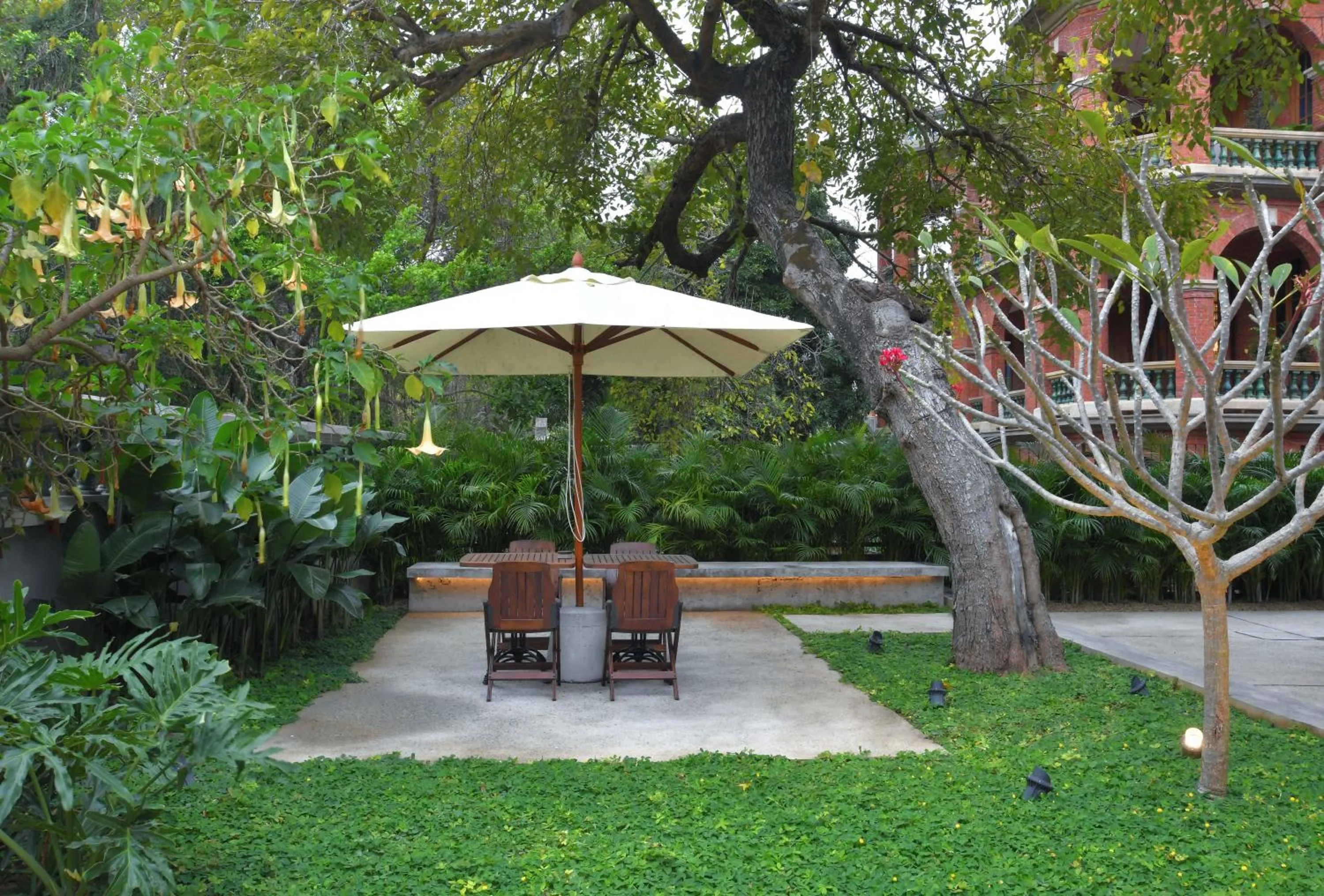 Natural landscape in LeeManorHotle