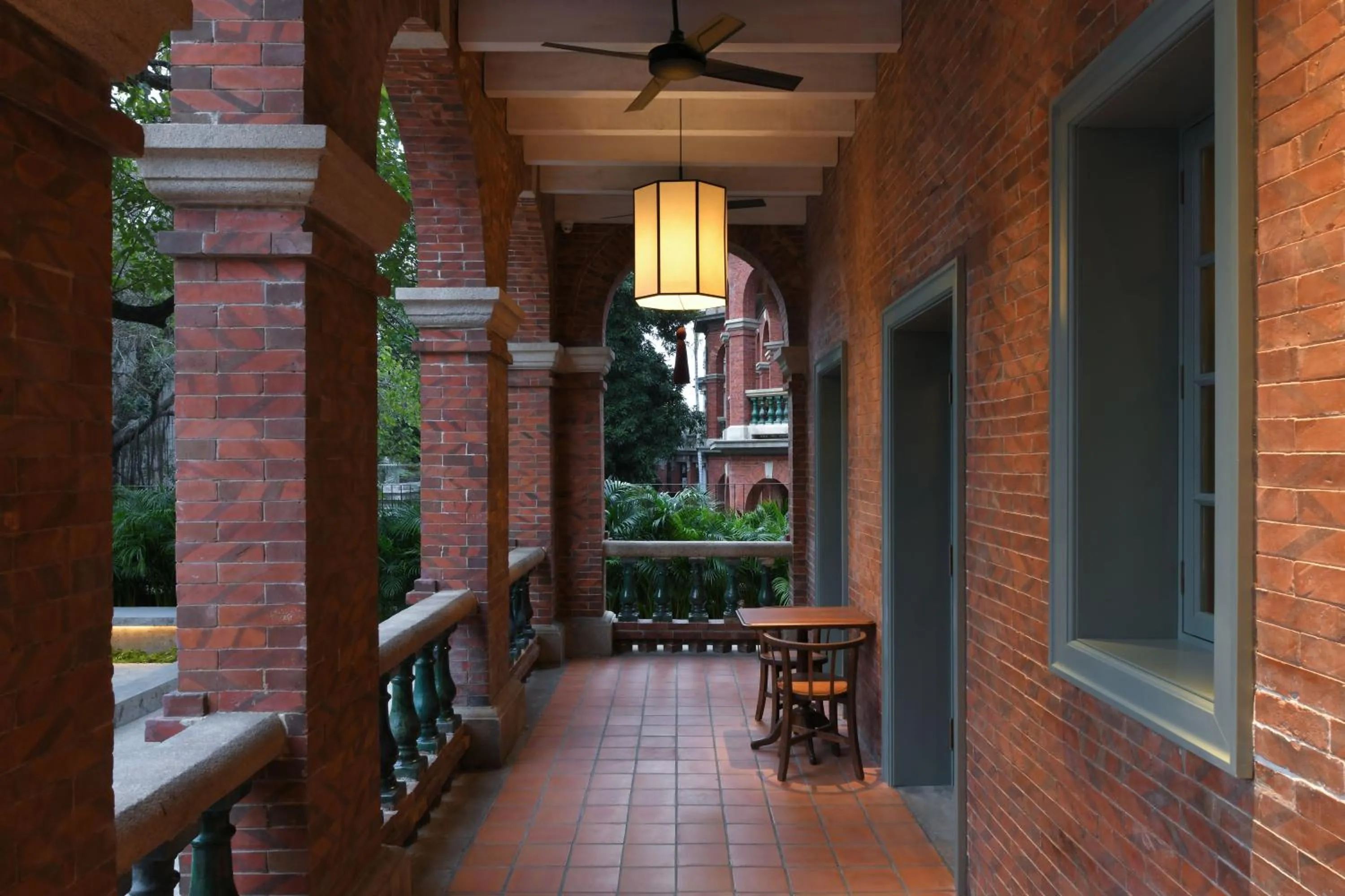 Property building in LeeManorHotle