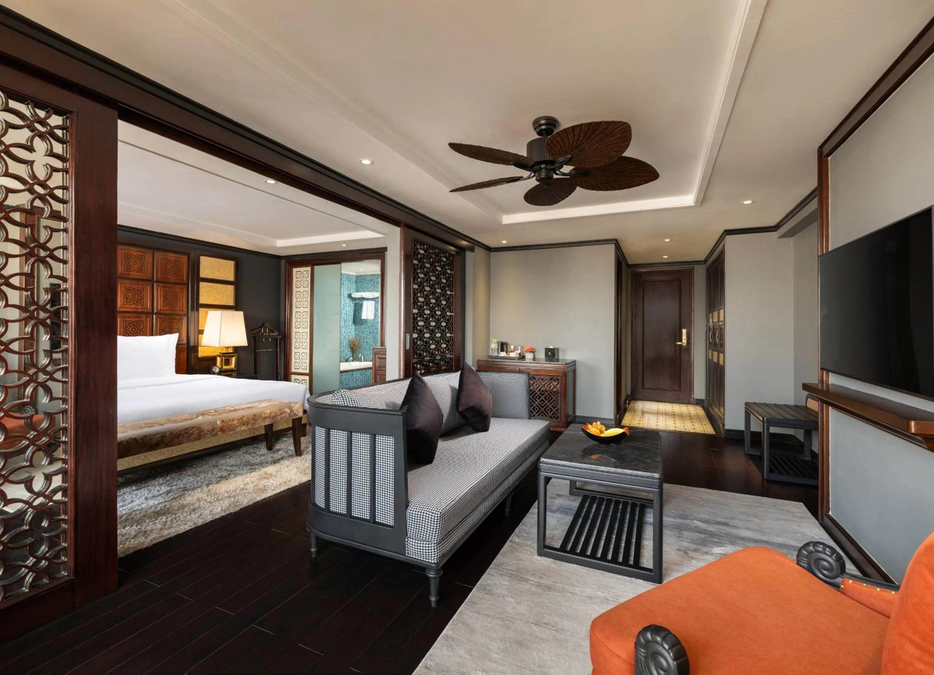 TV and multimedia, Bed in Hanoi Solis Hotel