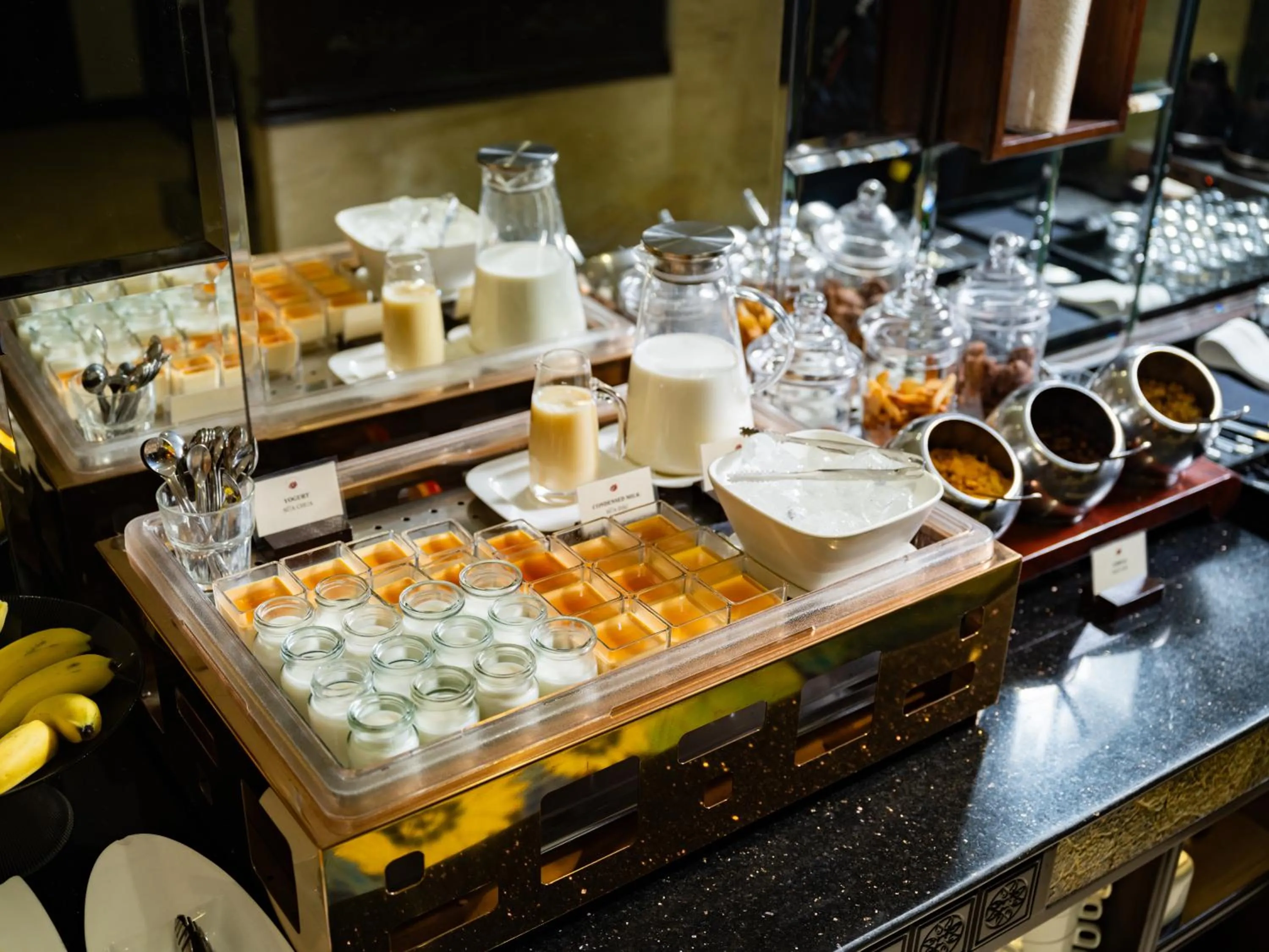 Food in Hanoi Solis Hotel