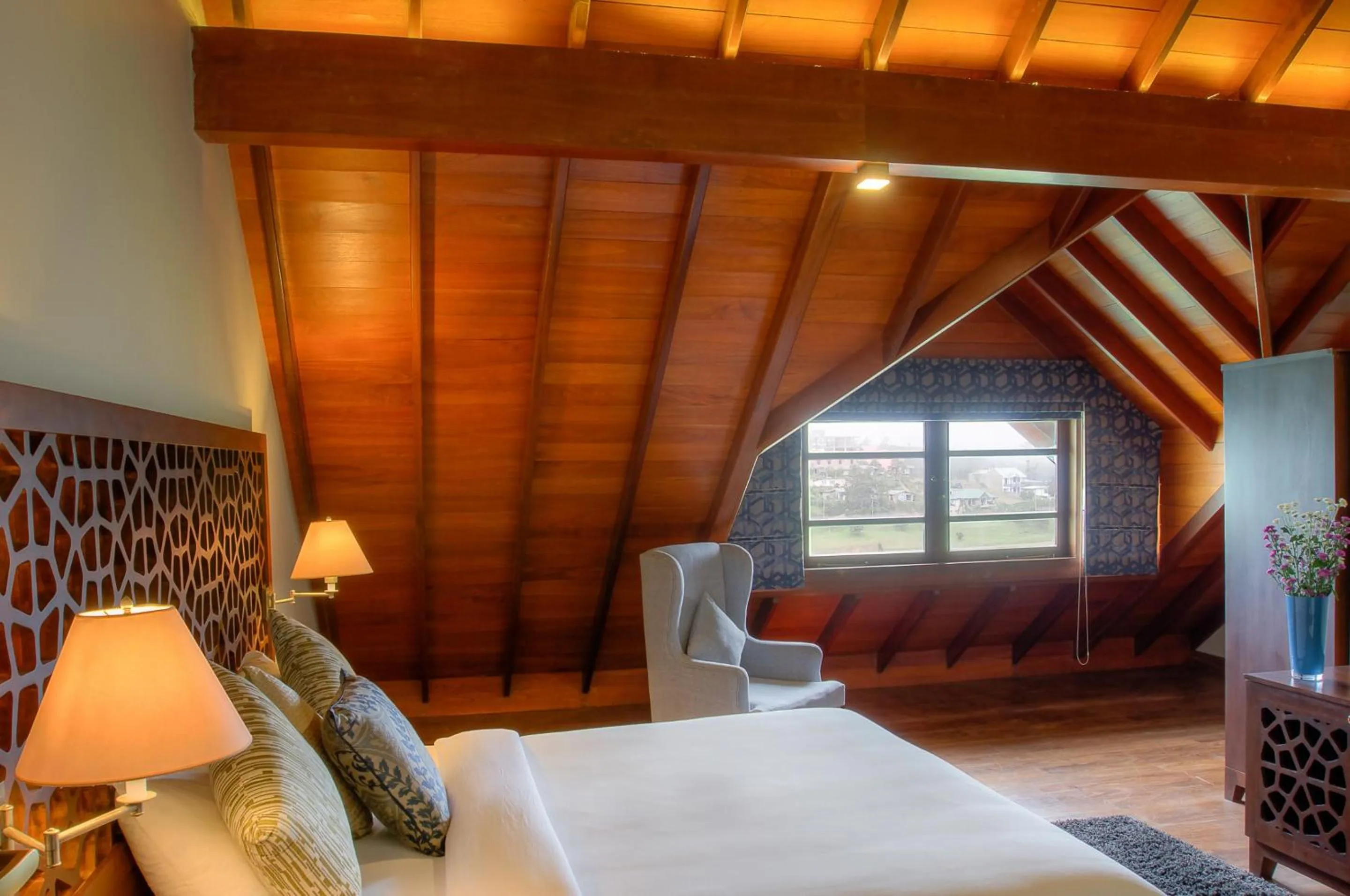 Bedroom, Bed in Tea Plant Nuwara Eliya