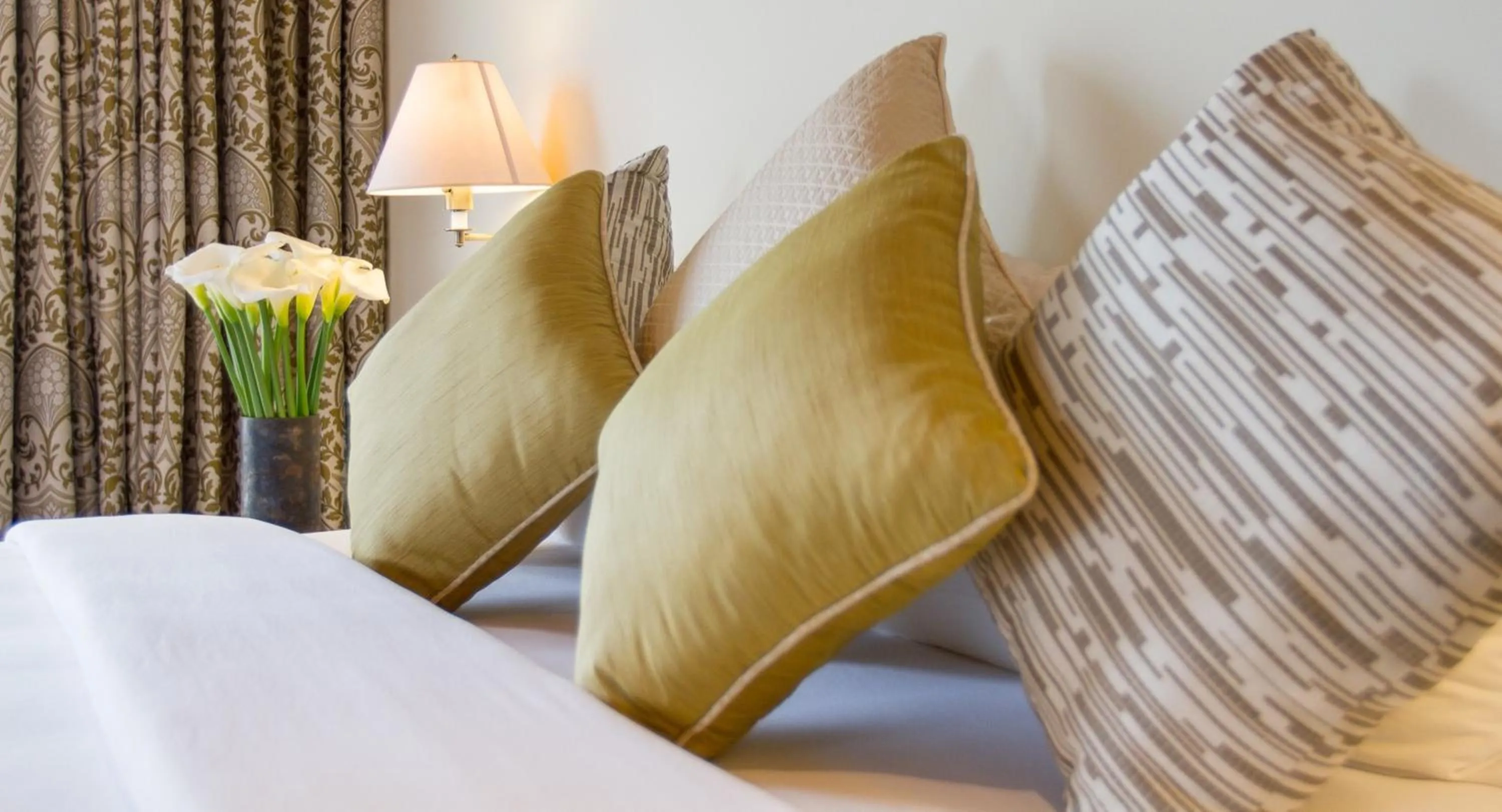 Bed in Tea Plant Nuwara Eliya