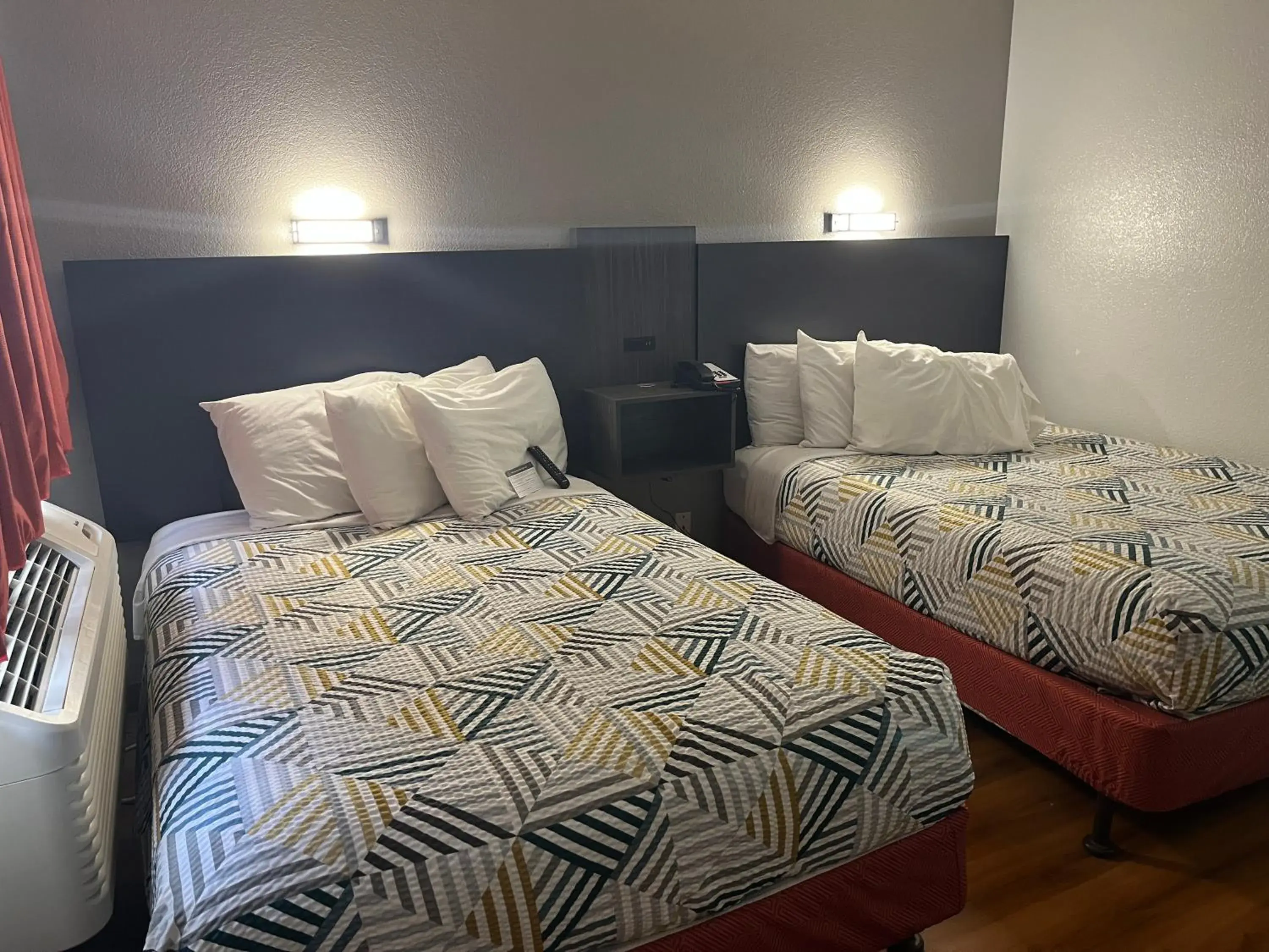 Deluxe Quadruple Room - Non-Smoking in Studio 6 - Grants, NM Deluxe Quadruple Room - Non-Smoking in Studio 6 - Grants, NM