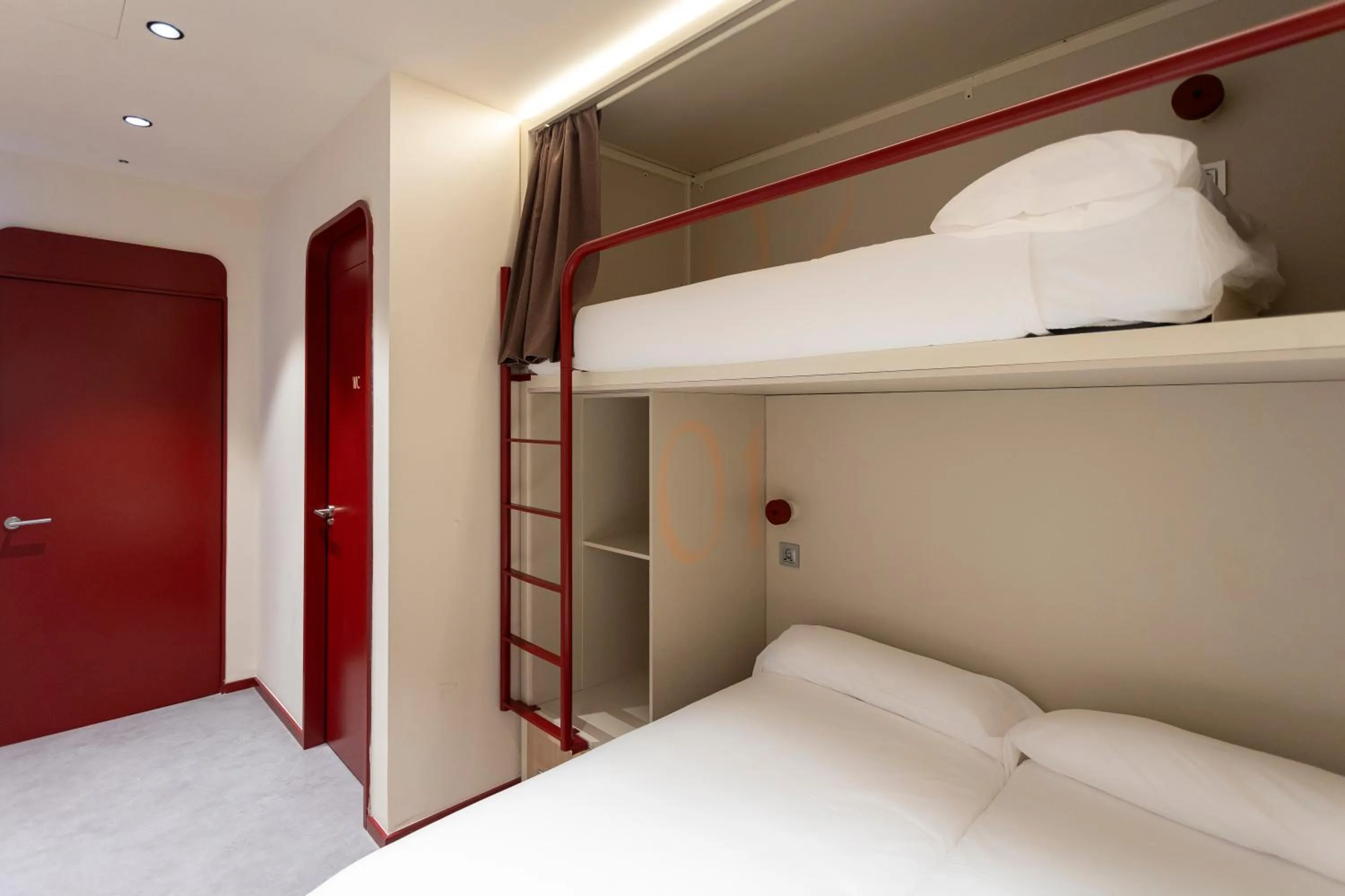 Standard Family Room in Camila Hostel Valencia