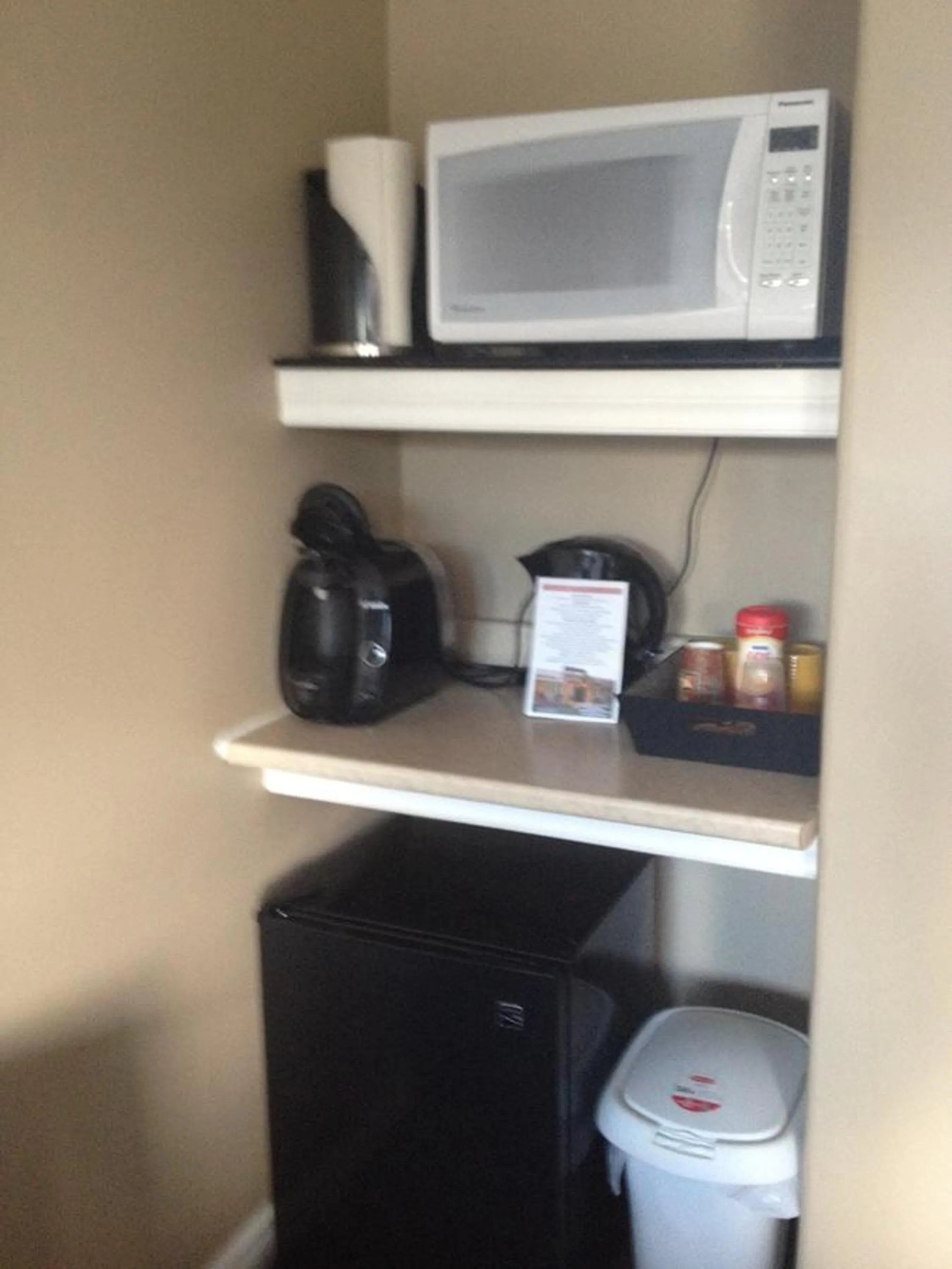 Coffee/tea facilities in My Friends Inn Manitoulin
