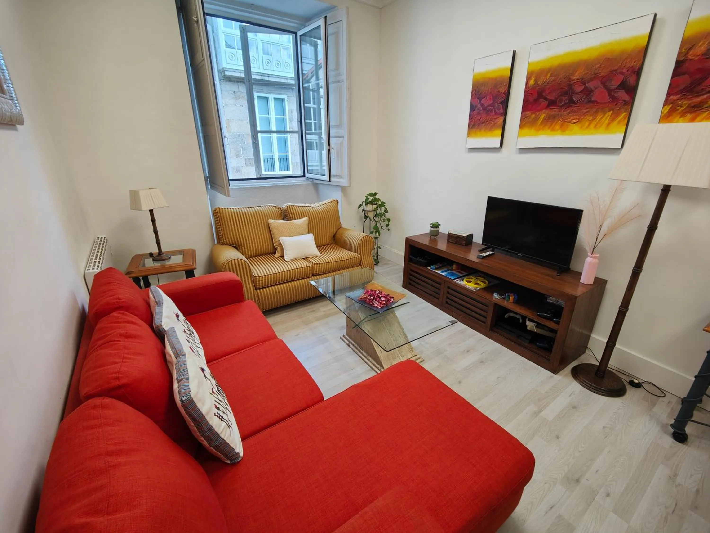 Rua Nova Apartment 28, 3 Dormitorios, WIFI, PS4 y Netflix, a 200m Catedral