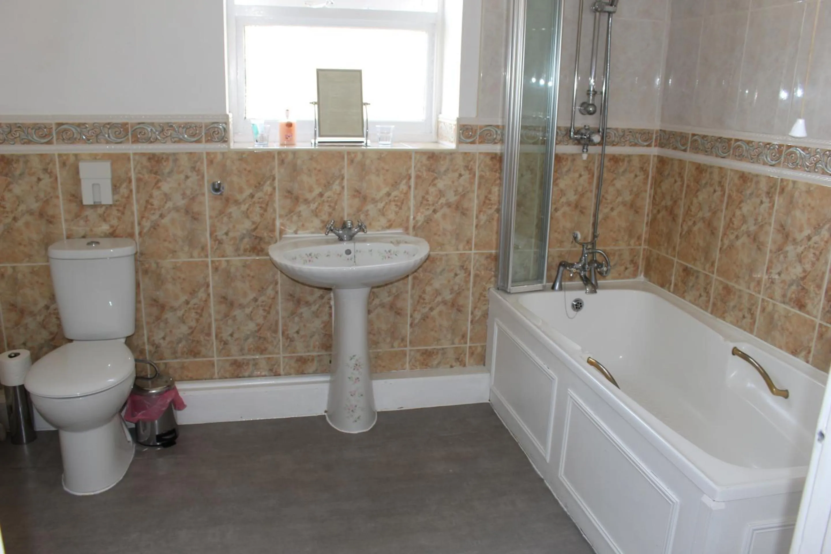 Bathroom in Falcon Hotel