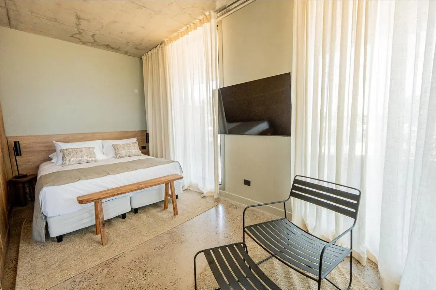 Deluxe Double Room with Balcony in CasaChica Hotel Deluxe Double Room with Balcony in CasaChica Hotel